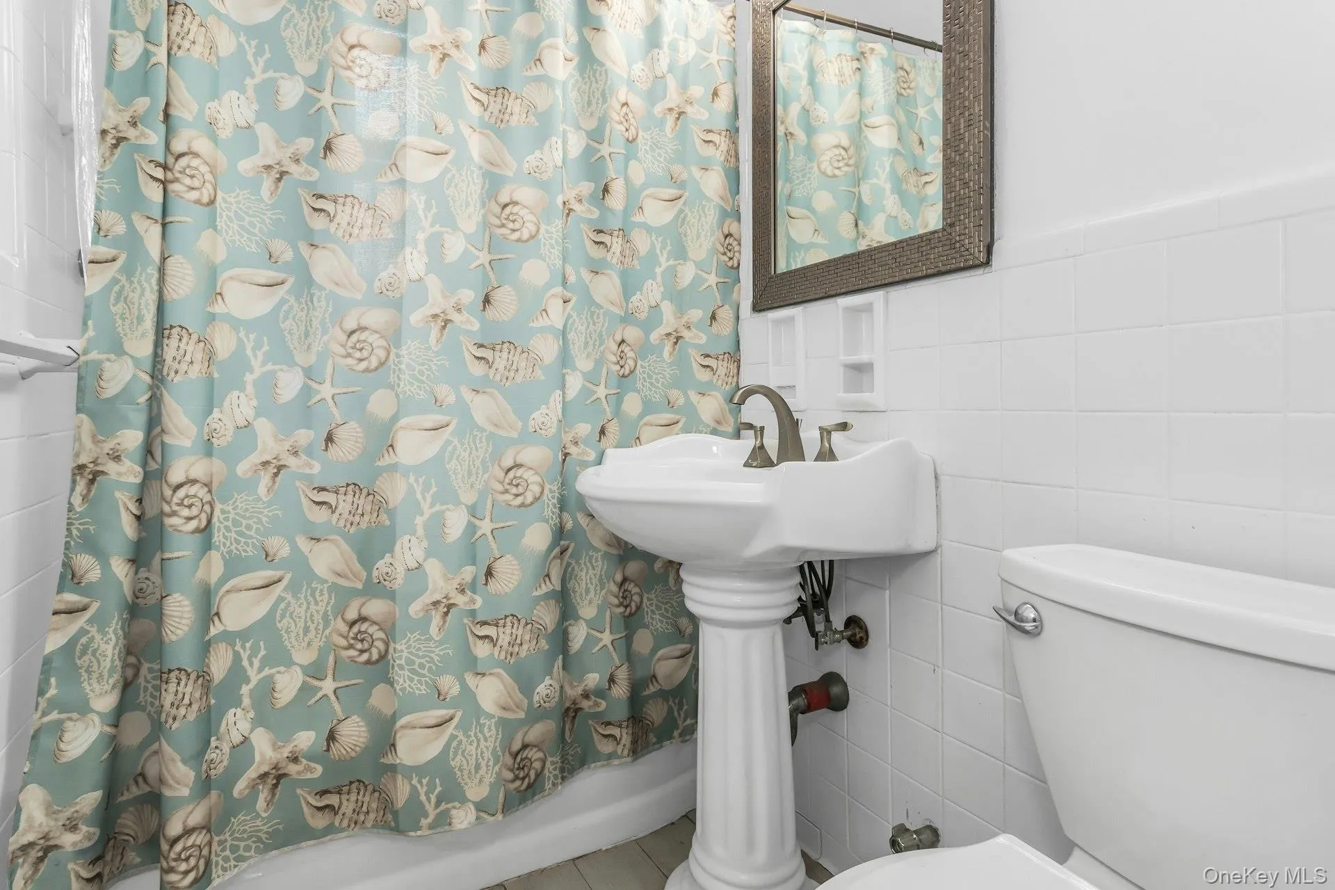33-24 91st Street, New York, NY, 2 Bedrooms Bedrooms, 5 Rooms Rooms,1 BathroomBathrooms,Residential,For Rent,91st,0,978444 33-24 91st Street, New York, NY, 2 Bedrooms Bedrooms, 5 Rooms Rooms,1 BathroomBathrooms,Residential,For Rent,91st,0,978444