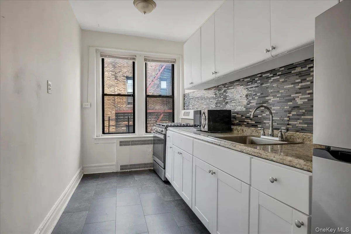 3545 81ST, New York, NY, 1 Bedroom Bedrooms, 4 Rooms Rooms,1 BathroomBathrooms,Residential Lease,For Rent,81ST,0,978446 3545 81ST, New York, NY, 1 Bedroom Bedrooms, 4 Rooms Rooms,1 BathroomBathrooms,Residential Lease,For Rent,81ST,0,978446