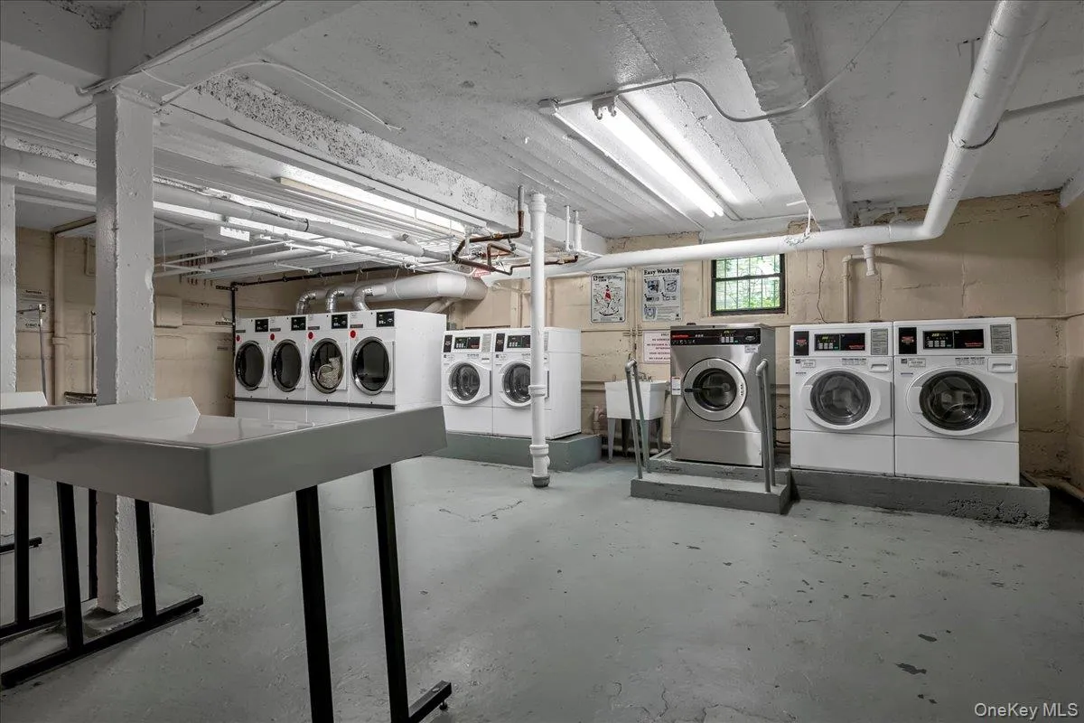 3545 81ST, New York, NY, 1 Bedroom Bedrooms, 4 Rooms Rooms,1 BathroomBathrooms,Residential Lease,For Rent,81ST,0,978446 3545 81ST, New York, NY, 1 Bedroom Bedrooms, 4 Rooms Rooms,1 BathroomBathrooms,Residential Lease,For Rent,81ST,0,978446