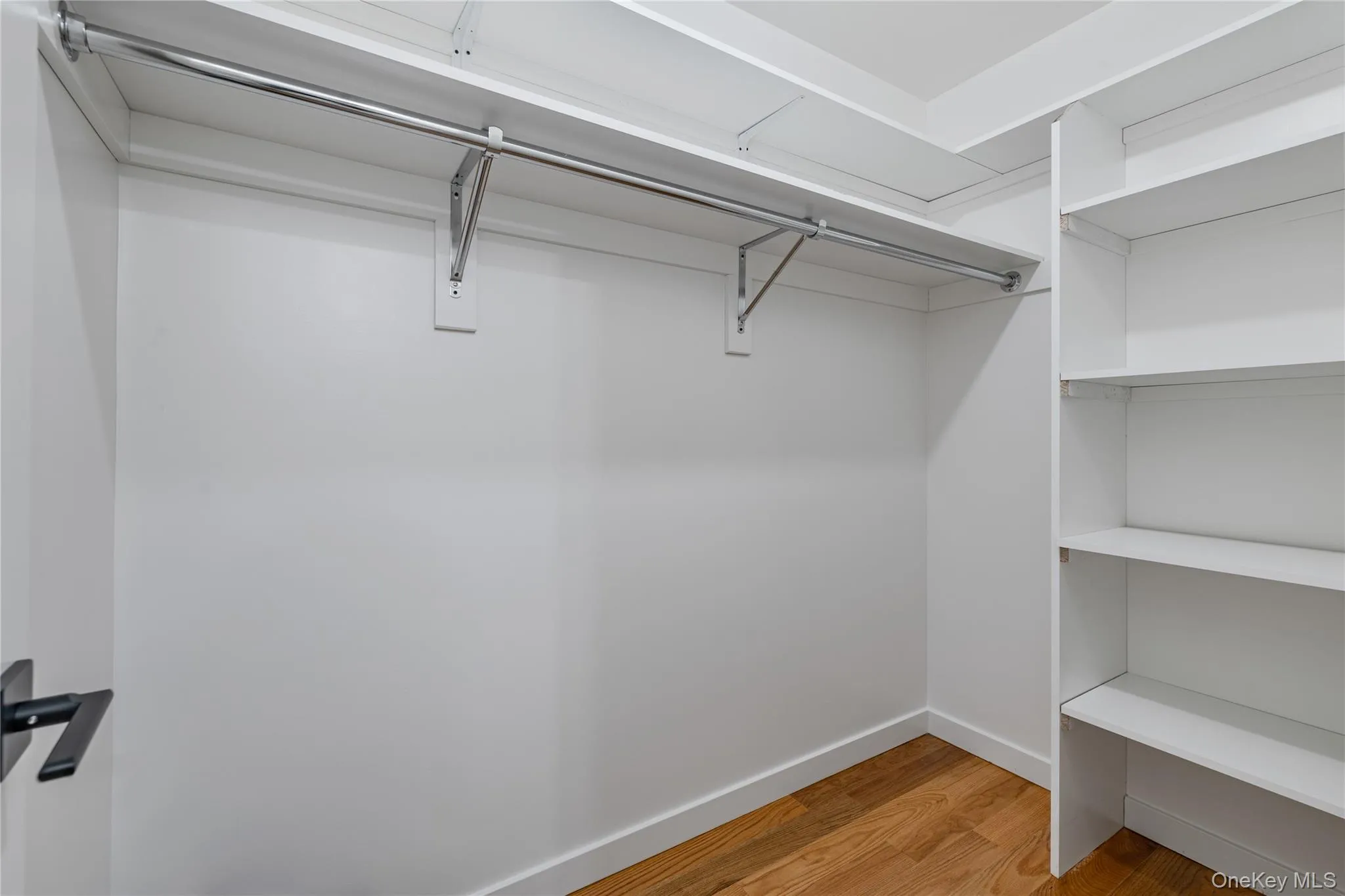 Walk-In Closets Walk-In Closets