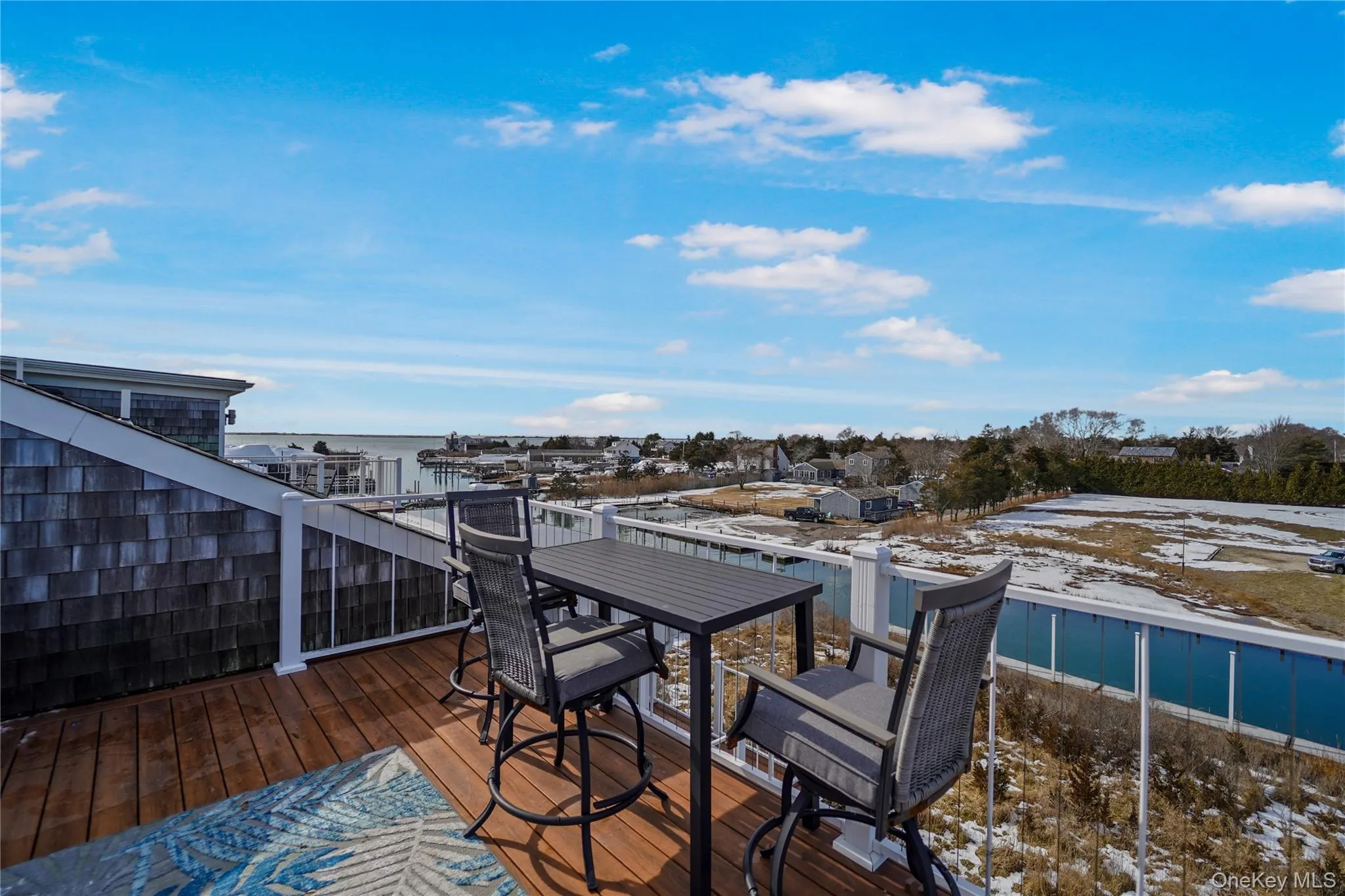 3rd Floor Balcony - Canal View