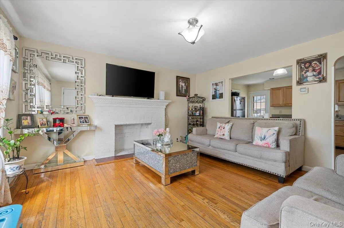 316 3rd Street, Babylon, NY, 3 Bedrooms Bedrooms, 8 Rooms Rooms,2 BathroomsBathrooms,Residential Lease,For Rent,3rd,0,978468 316 3rd Street, Babylon, NY, 3 Bedrooms Bedrooms, 8 Rooms Rooms,2 BathroomsBathrooms,Residential Lease,For Rent,3rd,0,978468