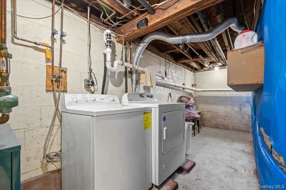 316 3rd Street, Babylon, NY, 3 Bedrooms Bedrooms, 8 Rooms Rooms,2 BathroomsBathrooms,Residential Lease,For Rent,3rd,0,978468 316 3rd Street, Babylon, NY, 3 Bedrooms Bedrooms, 8 Rooms Rooms,2 BathroomsBathrooms,Residential Lease,For Rent,3rd,0,978468