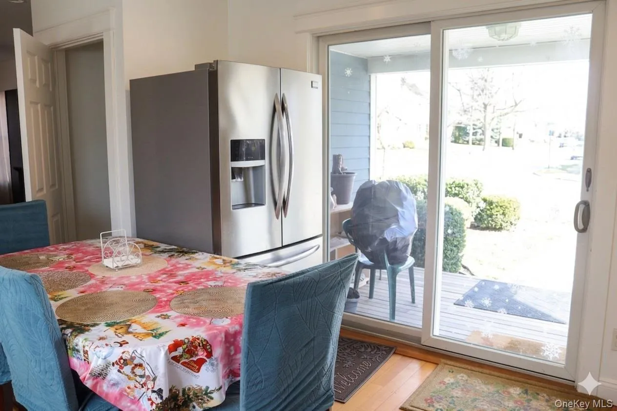 39 Edwards Street, Brookhaven, NY, 3 Bedrooms Bedrooms, 6 Rooms Rooms,2 BathroomsBathrooms,Residential Lease,For Rent,Edwards,0,978483 39 Edwards Street, Brookhaven, NY, 3 Bedrooms Bedrooms, 6 Rooms Rooms,2 BathroomsBathrooms,Residential Lease,For Rent,Edwards,0,978483