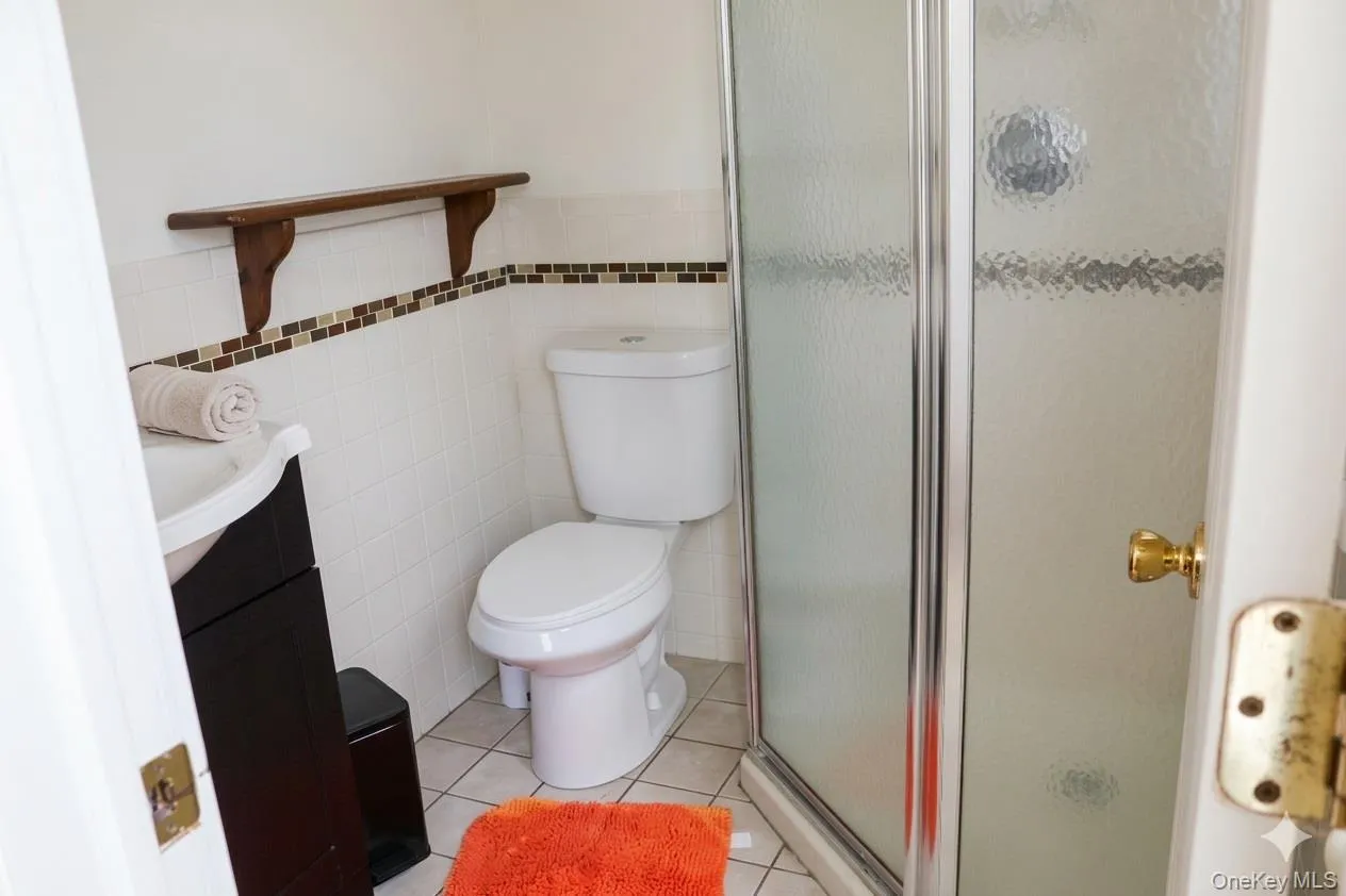 39 Edwards Street, Brookhaven, NY, 3 Bedrooms Bedrooms, 6 Rooms Rooms,2 BathroomsBathrooms,Residential Lease,For Rent,Edwards,0,978483 39 Edwards Street, Brookhaven, NY, 3 Bedrooms Bedrooms, 6 Rooms Rooms,2 BathroomsBathrooms,Residential Lease,For Rent,Edwards,0,978483