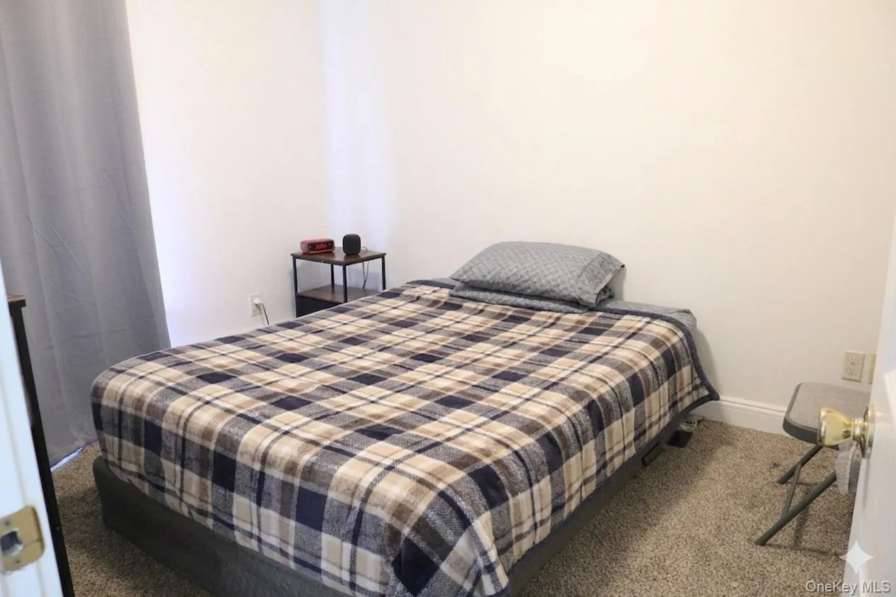 39 Edwards Street, Brookhaven, NY, 3 Bedrooms Bedrooms, 6 Rooms Rooms,2 BathroomsBathrooms,Residential Lease,For Rent,Edwards,0,978483 39 Edwards Street, Brookhaven, NY, 3 Bedrooms Bedrooms, 6 Rooms Rooms,2 BathroomsBathrooms,Residential Lease,For Rent,Edwards,0,978483