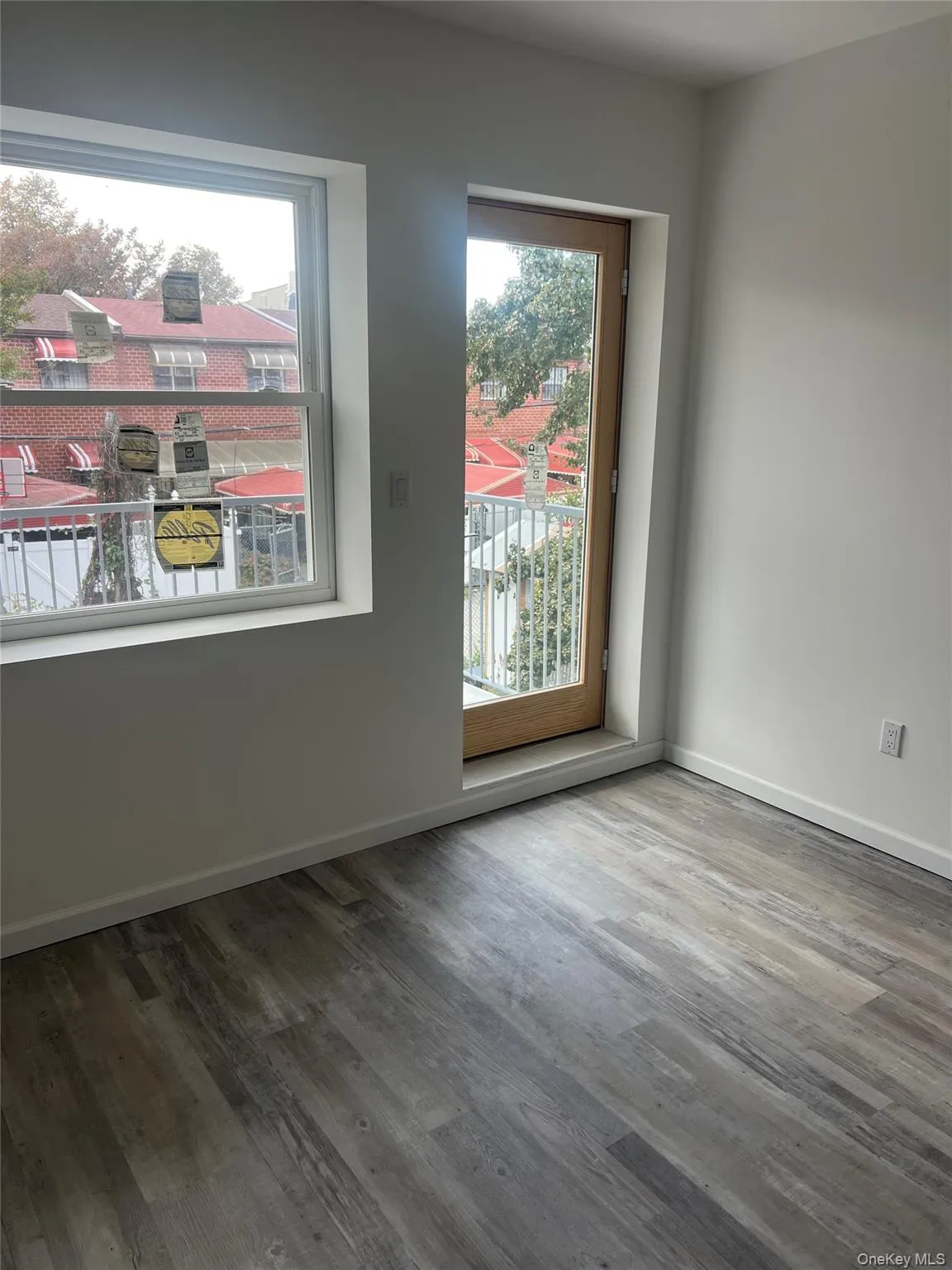 518 Thatford Avenue, New York, NY, 4 Bedrooms Bedrooms, 6 Rooms Rooms,1 BathroomBathrooms,Residential Lease,For Rent,Thatford,0,978485 518 Thatford Avenue, New York, NY, 4 Bedrooms Bedrooms, 6 Rooms Rooms,1 BathroomBathrooms,Residential Lease,For Rent,Thatford,0,978485