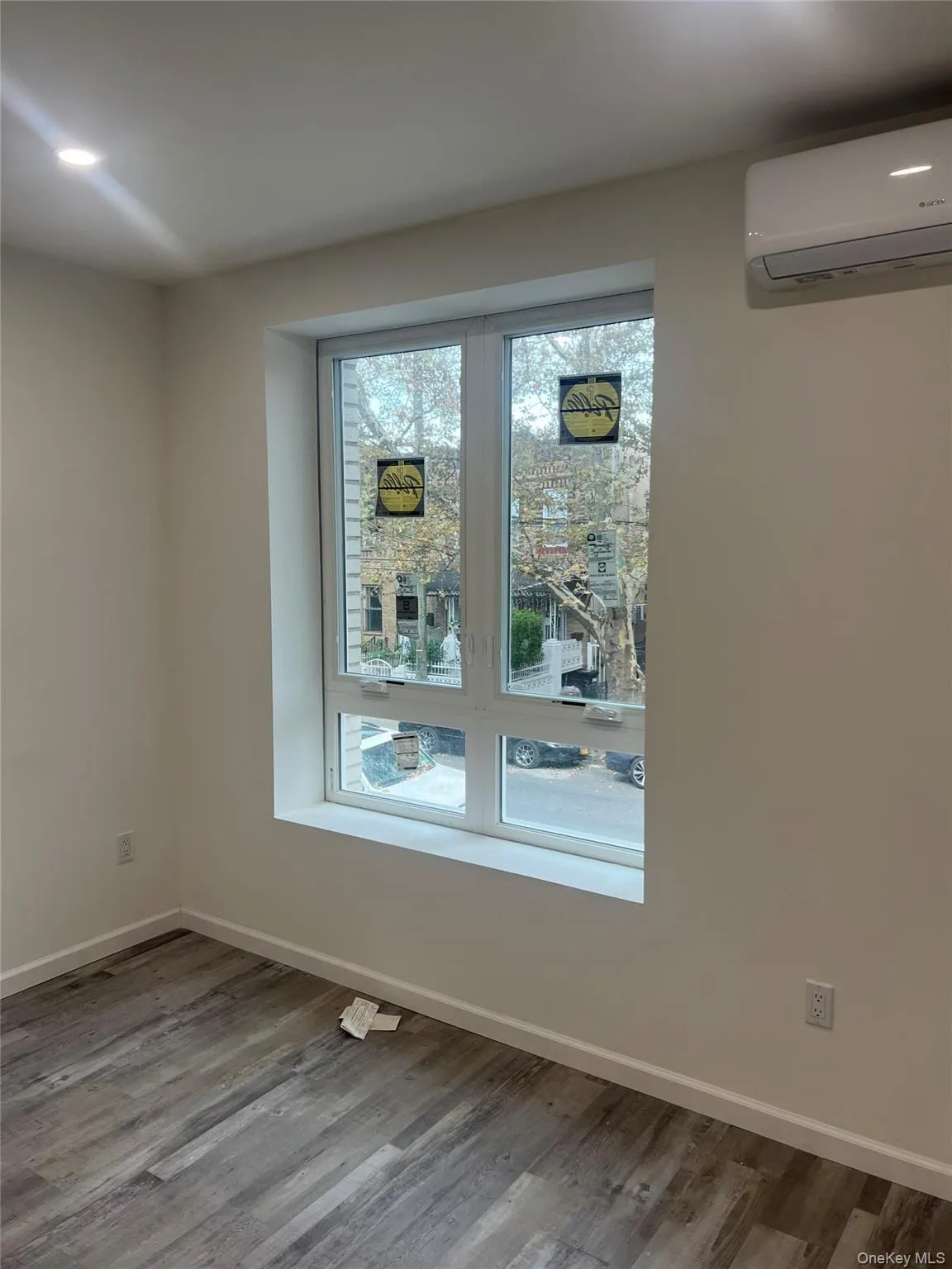 518 Thatford Avenue, New York, NY, 4 Bedrooms Bedrooms, 6 Rooms Rooms,1 BathroomBathrooms,Residential Lease,For Rent,Thatford,0,978485 518 Thatford Avenue, New York, NY, 4 Bedrooms Bedrooms, 6 Rooms Rooms,1 BathroomBathrooms,Residential Lease,For Rent,Thatford,0,978485