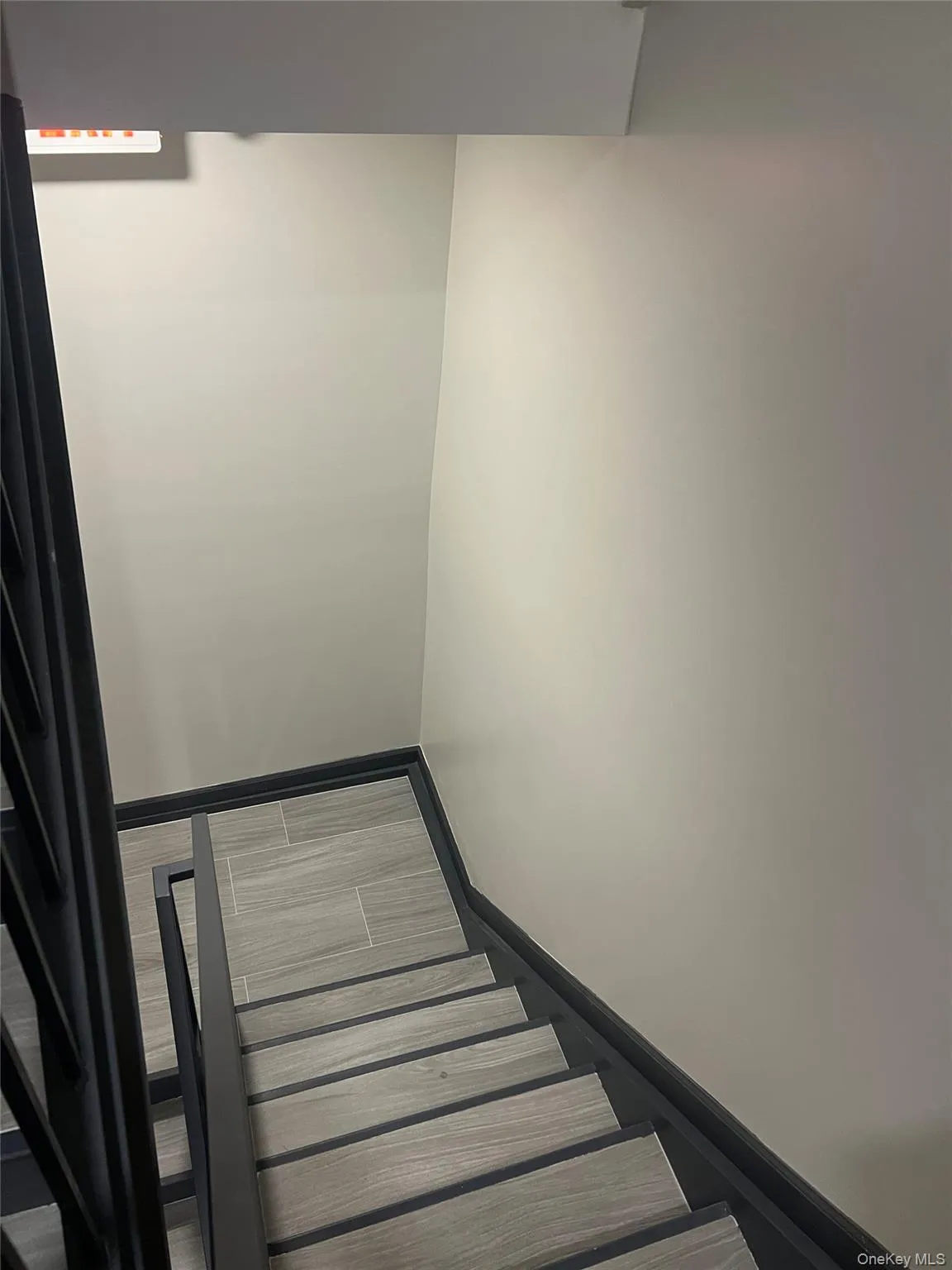 518 Thatford Avenue, New York, NY, 4 Bedrooms Bedrooms, 6 Rooms Rooms,1 BathroomBathrooms,Residential Lease,For Rent,Thatford,0,978485 518 Thatford Avenue, New York, NY, 4 Bedrooms Bedrooms, 6 Rooms Rooms,1 BathroomBathrooms,Residential Lease,For Rent,Thatford,0,978485