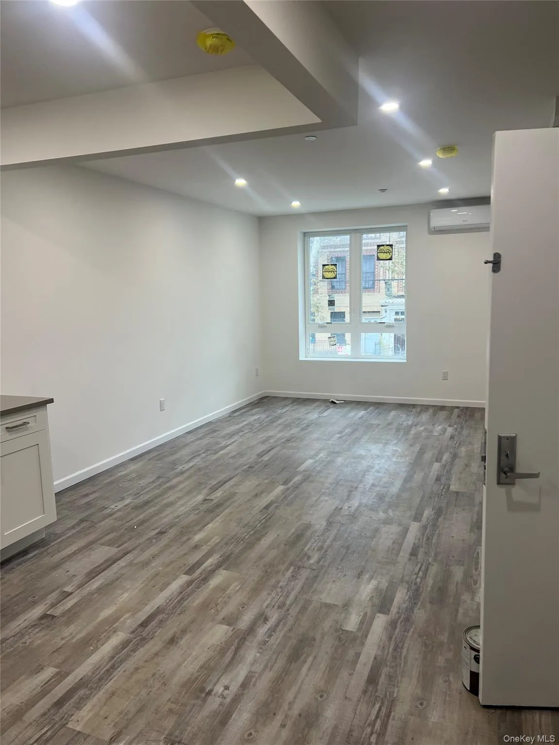 518 Thatford Avenue, New York, NY, 4 Bedrooms Bedrooms, 6 Rooms Rooms,1 BathroomBathrooms,Residential Lease,For Rent,Thatford,0,978485 518 Thatford Avenue, New York, NY, 4 Bedrooms Bedrooms, 6 Rooms Rooms,1 BathroomBathrooms,Residential Lease,For Rent,Thatford,0,978485