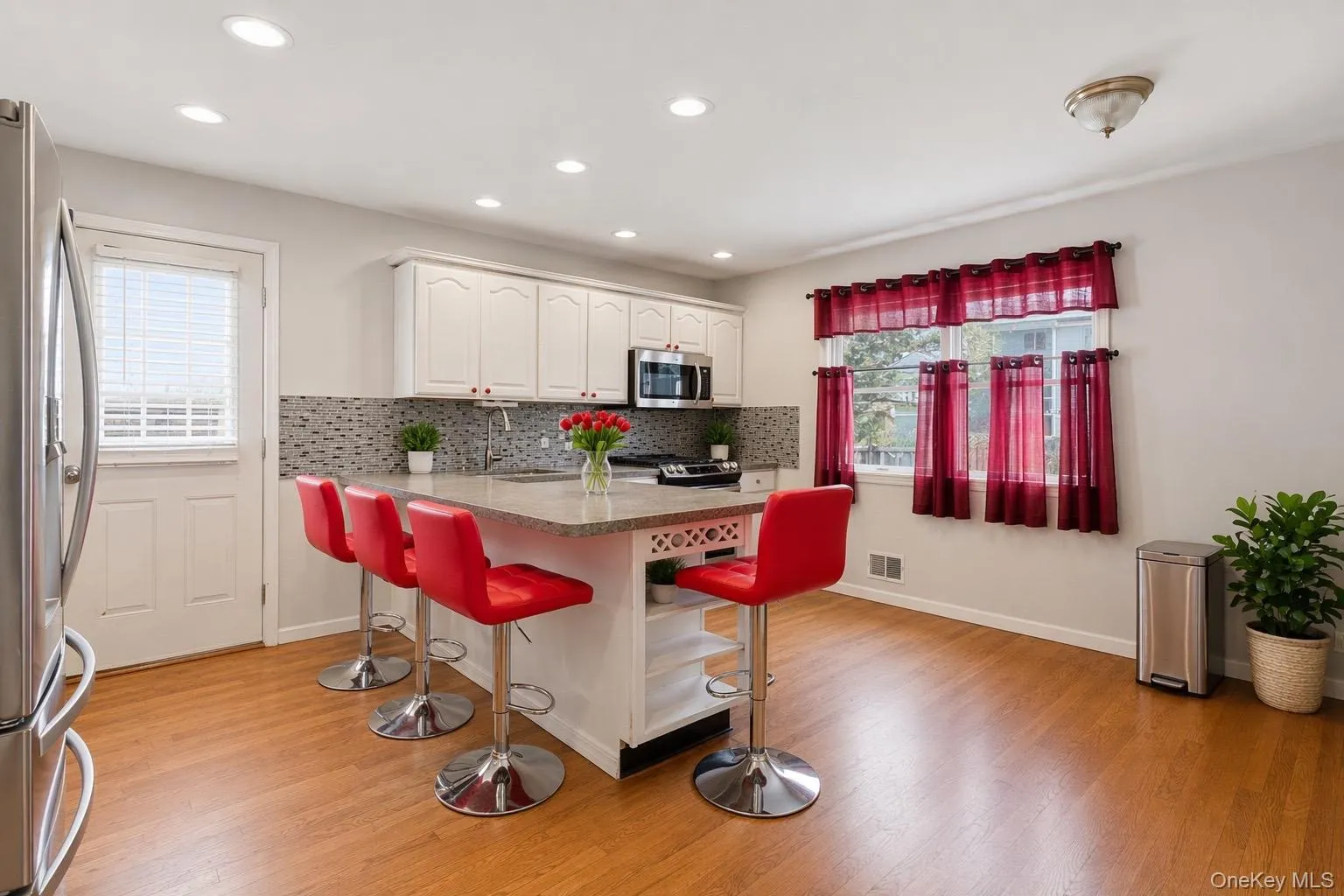 44 Howells Avenue, Brookhaven, NY, 5 Bedrooms Bedrooms, 10 Rooms Rooms,4 BathroomsBathrooms,Residential,For Rent,Howells,0,978494 44 Howells Avenue, Brookhaven, NY, 5 Bedrooms Bedrooms, 10 Rooms Rooms,4 BathroomsBathrooms,Residential,For Rent,Howells,0,978494