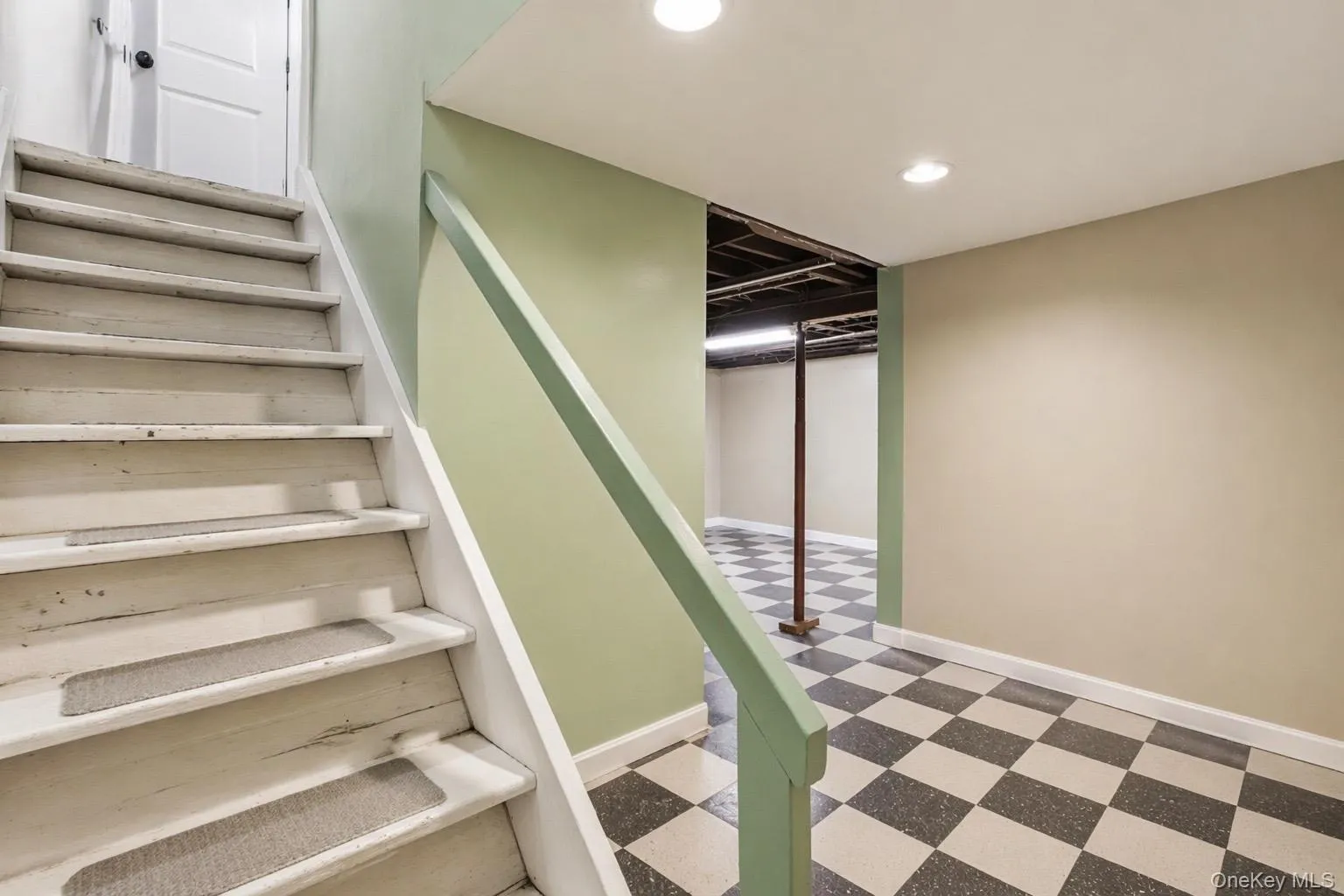 44 Howells Avenue, Brookhaven, NY, 5 Bedrooms Bedrooms, 10 Rooms Rooms,4 BathroomsBathrooms,Residential,For Rent,Howells,0,978494 44 Howells Avenue, Brookhaven, NY, 5 Bedrooms Bedrooms, 10 Rooms Rooms,4 BathroomsBathrooms,Residential,For Rent,Howells,0,978494