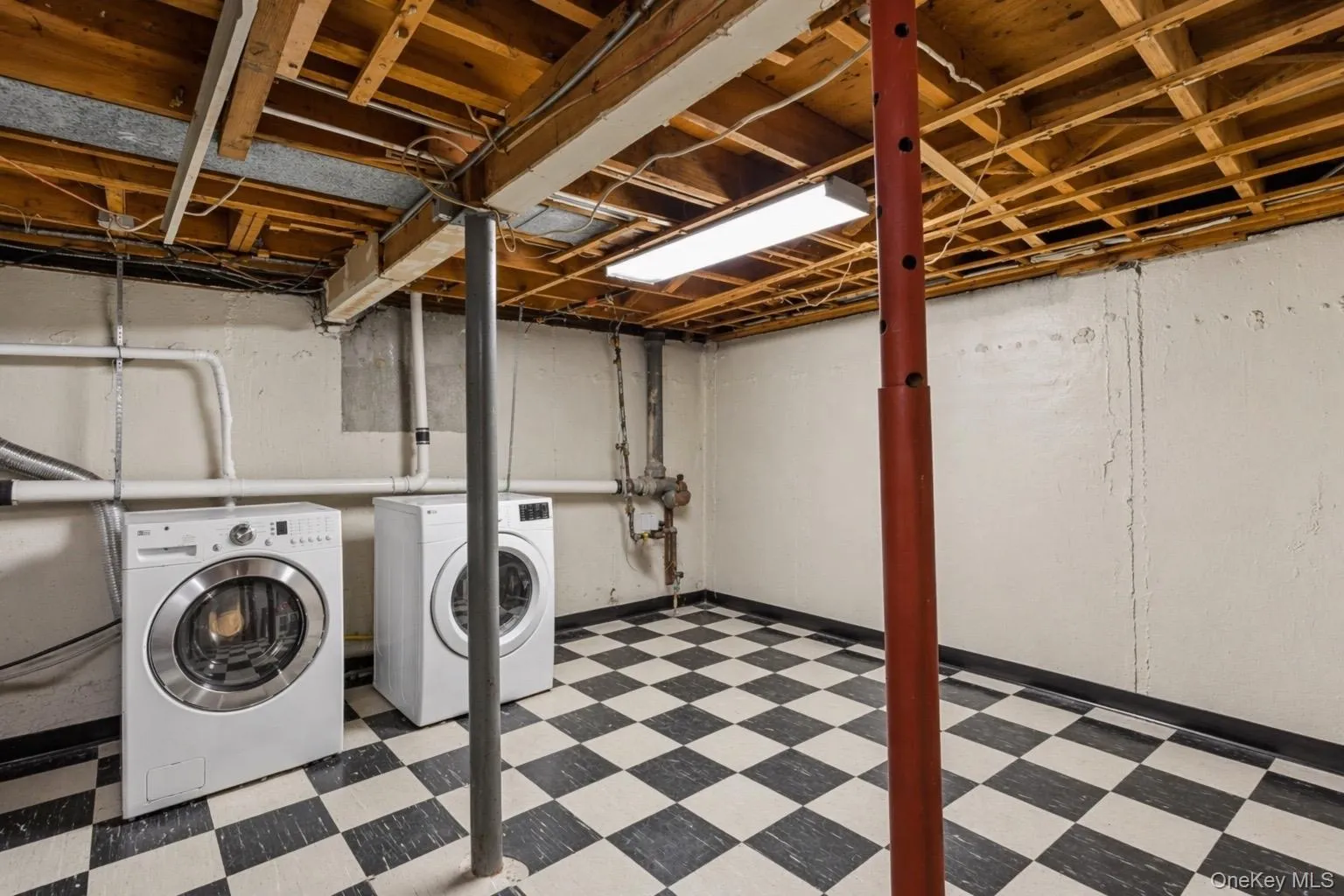 44 Howells Avenue, Brookhaven, NY, 5 Bedrooms Bedrooms, 10 Rooms Rooms,4 BathroomsBathrooms,Residential,For Rent,Howells,0,978494 44 Howells Avenue, Brookhaven, NY, 5 Bedrooms Bedrooms, 10 Rooms Rooms,4 BathroomsBathrooms,Residential,For Rent,Howells,0,978494