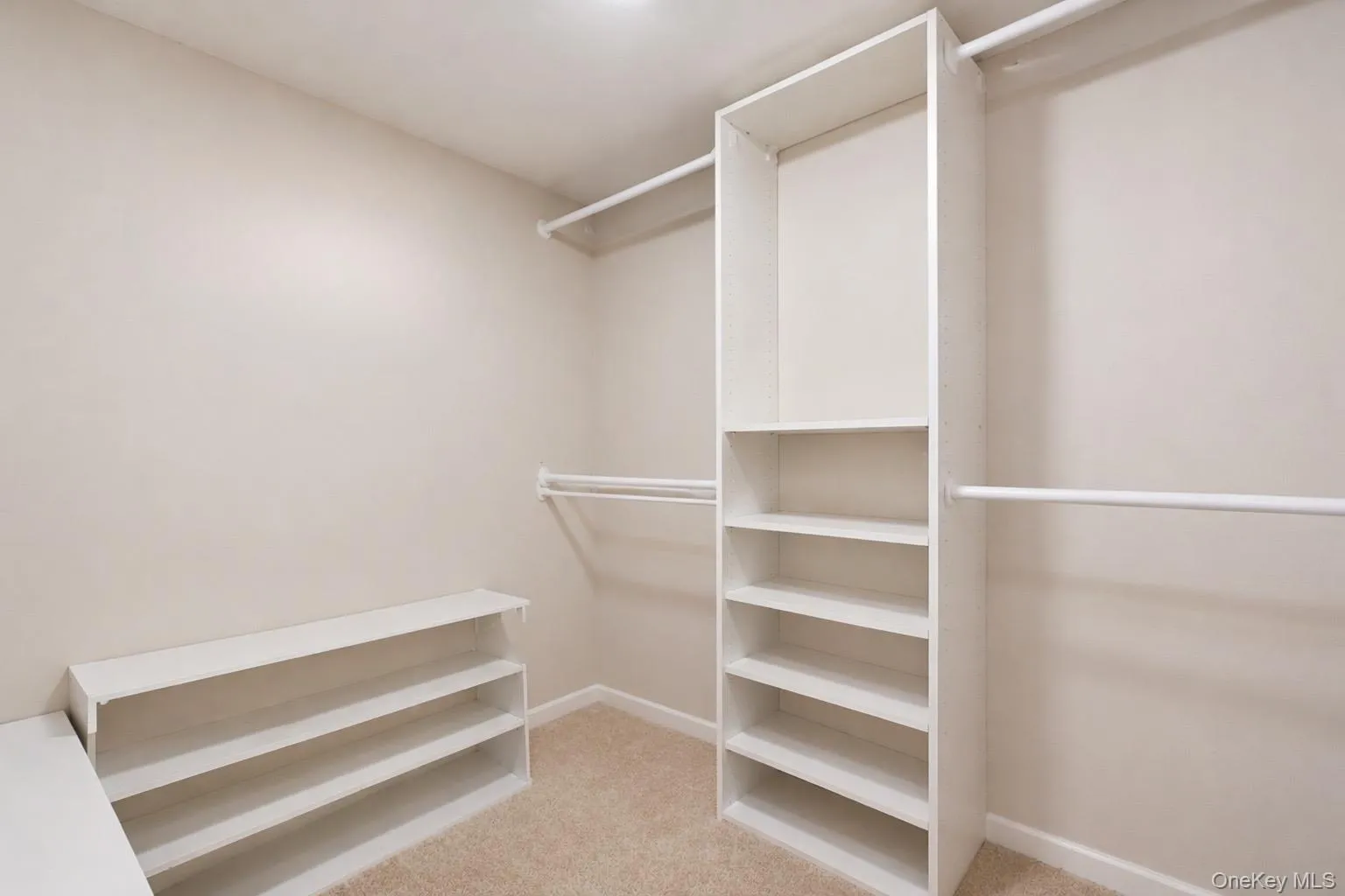 44 Howells Avenue, Brookhaven, NY, 5 Bedrooms Bedrooms, 10 Rooms Rooms,4 BathroomsBathrooms,Residential,For Rent,Howells,0,978494 44 Howells Avenue, Brookhaven, NY, 5 Bedrooms Bedrooms, 10 Rooms Rooms,4 BathroomsBathrooms,Residential,For Rent,Howells,0,978494