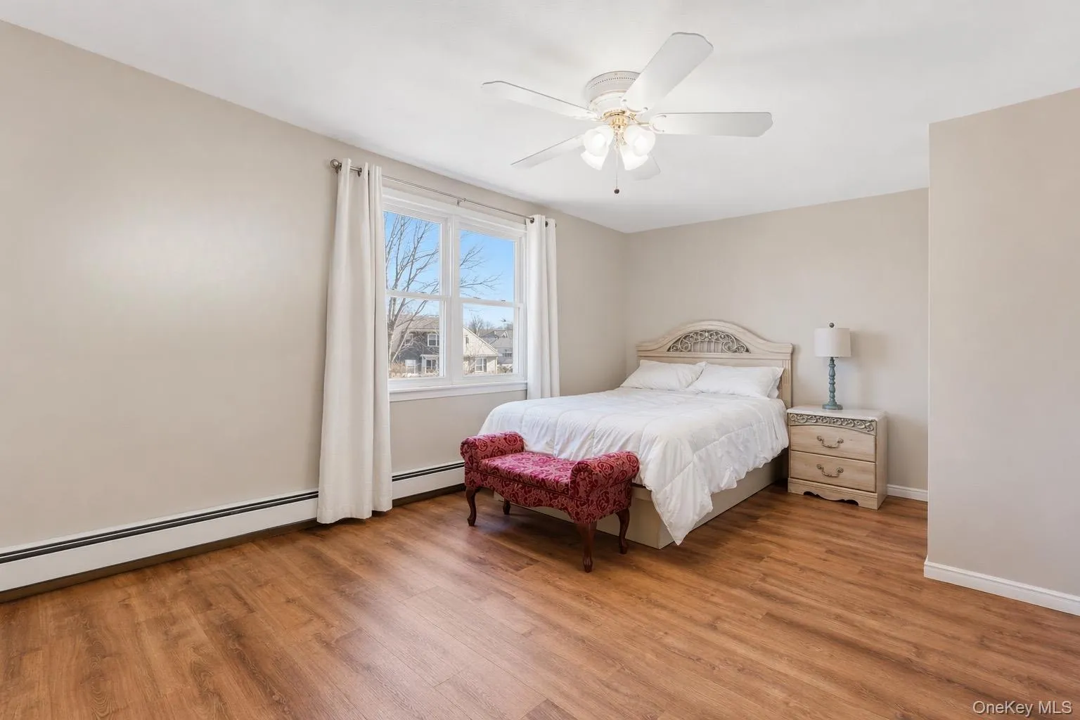 44 Howells Avenue, Brookhaven, NY, 5 Bedrooms Bedrooms, 10 Rooms Rooms,4 BathroomsBathrooms,Residential,For Rent,Howells,0,978494 44 Howells Avenue, Brookhaven, NY, 5 Bedrooms Bedrooms, 10 Rooms Rooms,4 BathroomsBathrooms,Residential,For Rent,Howells,0,978494