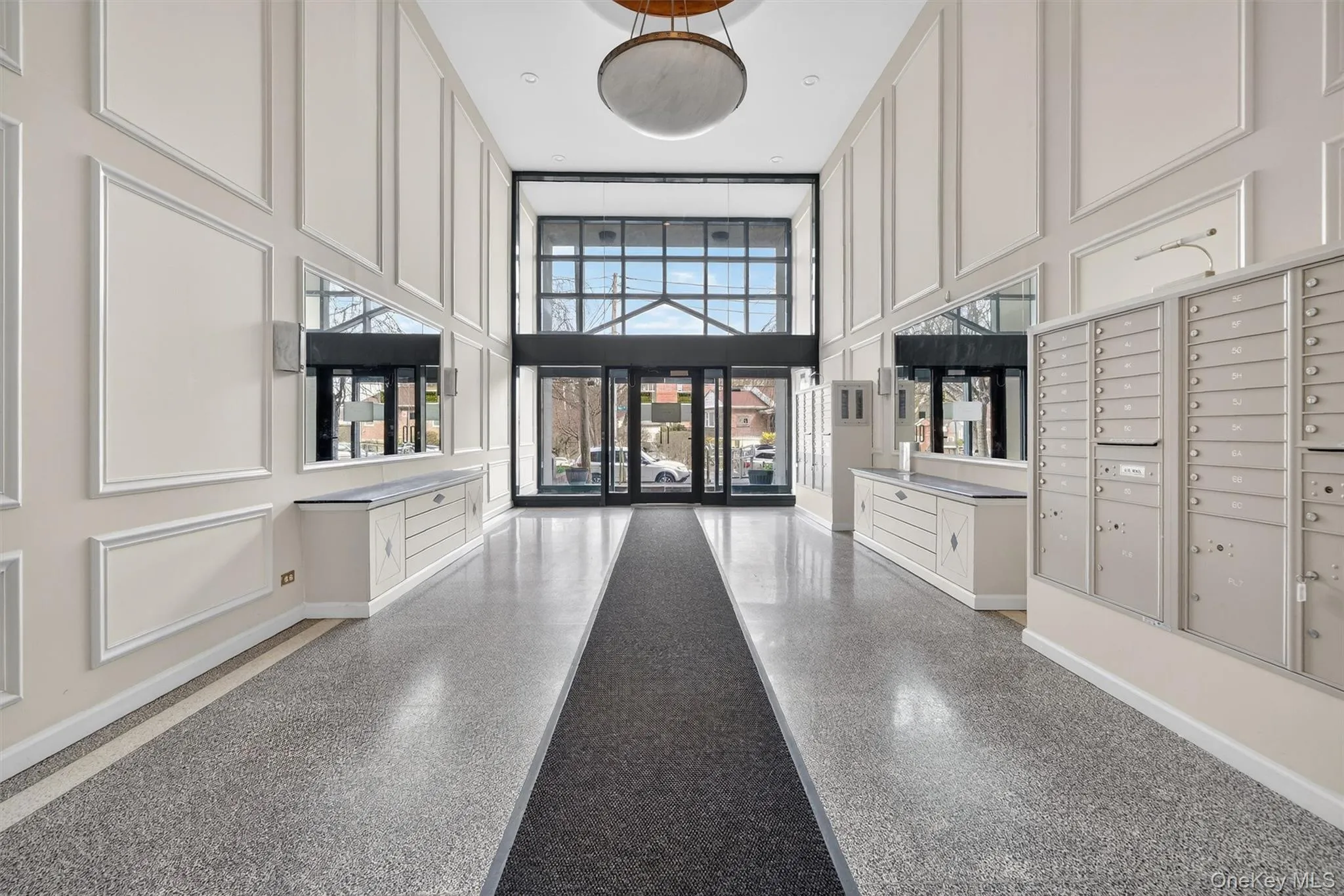 Beautiful welcoming lobby Beautiful welcoming lobby