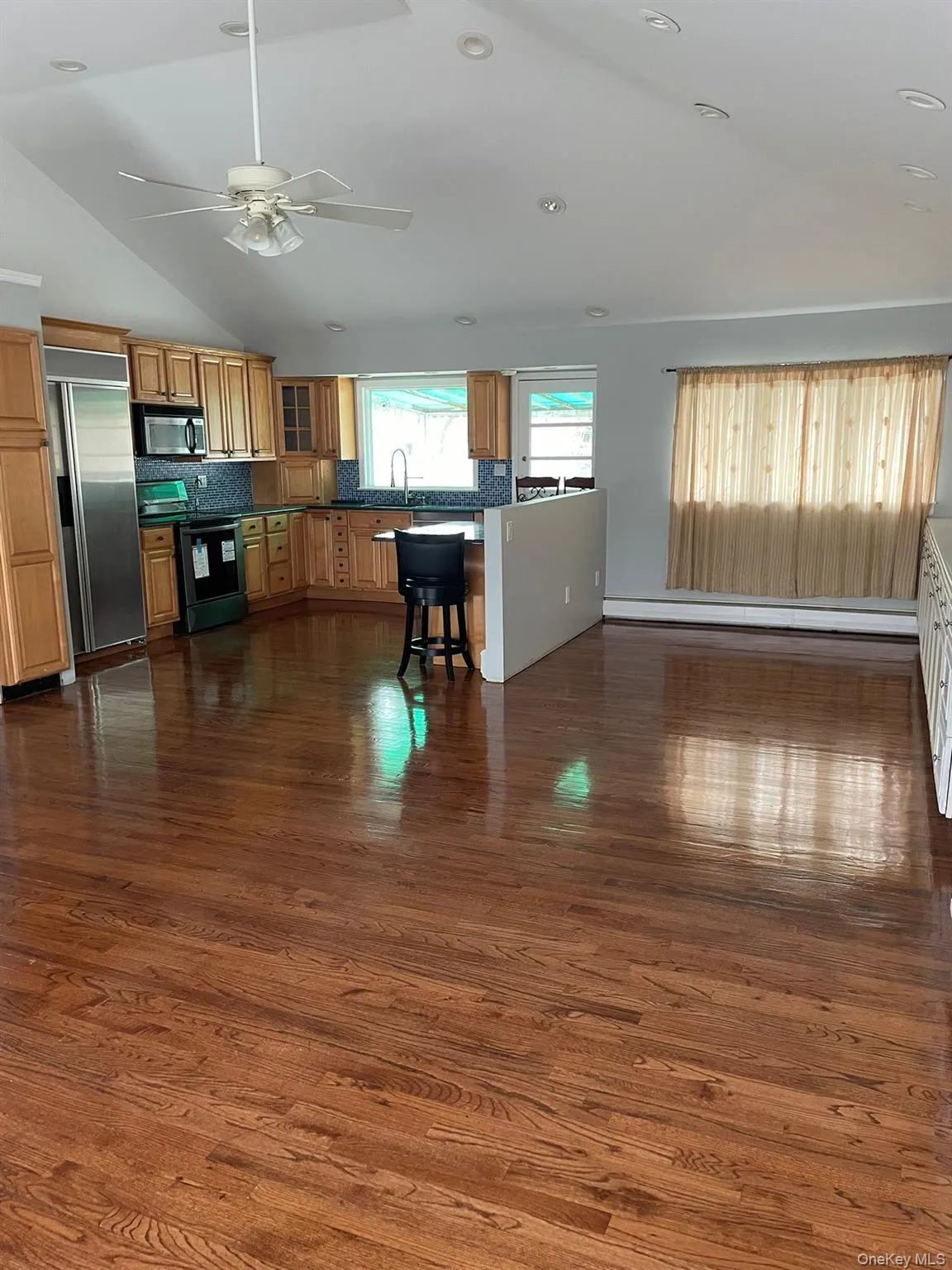 7 Motor Lane, Oyster Bay, NY, 3 Bedrooms Bedrooms, 6 Rooms Rooms,1 BathroomBathrooms,Residential Lease,For Rent,Motor,0,978515 7 Motor Lane, Oyster Bay, NY, 3 Bedrooms Bedrooms, 6 Rooms Rooms,1 BathroomBathrooms,Residential Lease,For Rent,Motor,0,978515