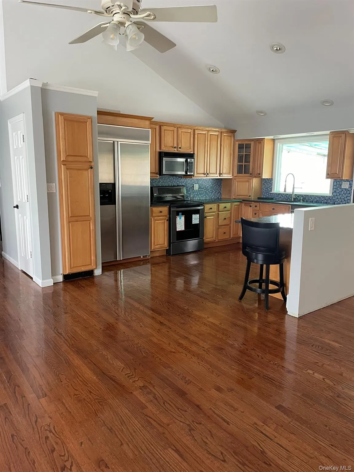 7 Motor Lane, Oyster Bay, NY, 3 Bedrooms Bedrooms, 6 Rooms Rooms,1 BathroomBathrooms,Residential Lease,For Rent,Motor,0,978515 7 Motor Lane, Oyster Bay, NY, 3 Bedrooms Bedrooms, 6 Rooms Rooms,1 BathroomBathrooms,Residential Lease,For Rent,Motor,0,978515