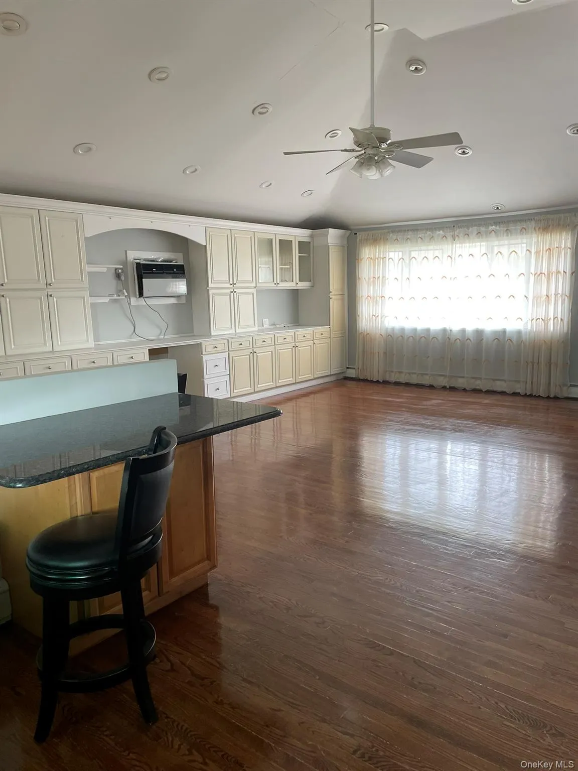 7 Motor Lane, Oyster Bay, NY, 3 Bedrooms Bedrooms, 6 Rooms Rooms,1 BathroomBathrooms,Residential Lease,For Rent,Motor,0,978515 7 Motor Lane, Oyster Bay, NY, 3 Bedrooms Bedrooms, 6 Rooms Rooms,1 BathroomBathrooms,Residential Lease,For Rent,Motor,0,978515