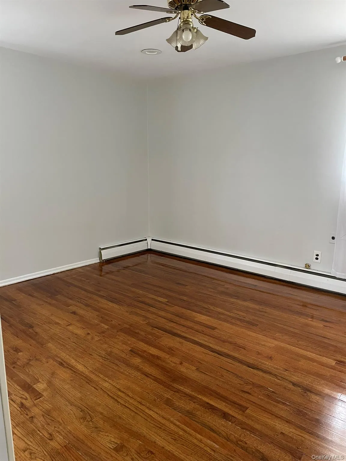 7 Motor Lane, Oyster Bay, NY, 3 Bedrooms Bedrooms, 6 Rooms Rooms,1 BathroomBathrooms,Residential Lease,For Rent,Motor,0,978515 7 Motor Lane, Oyster Bay, NY, 3 Bedrooms Bedrooms, 6 Rooms Rooms,1 BathroomBathrooms,Residential Lease,For Rent,Motor,0,978515