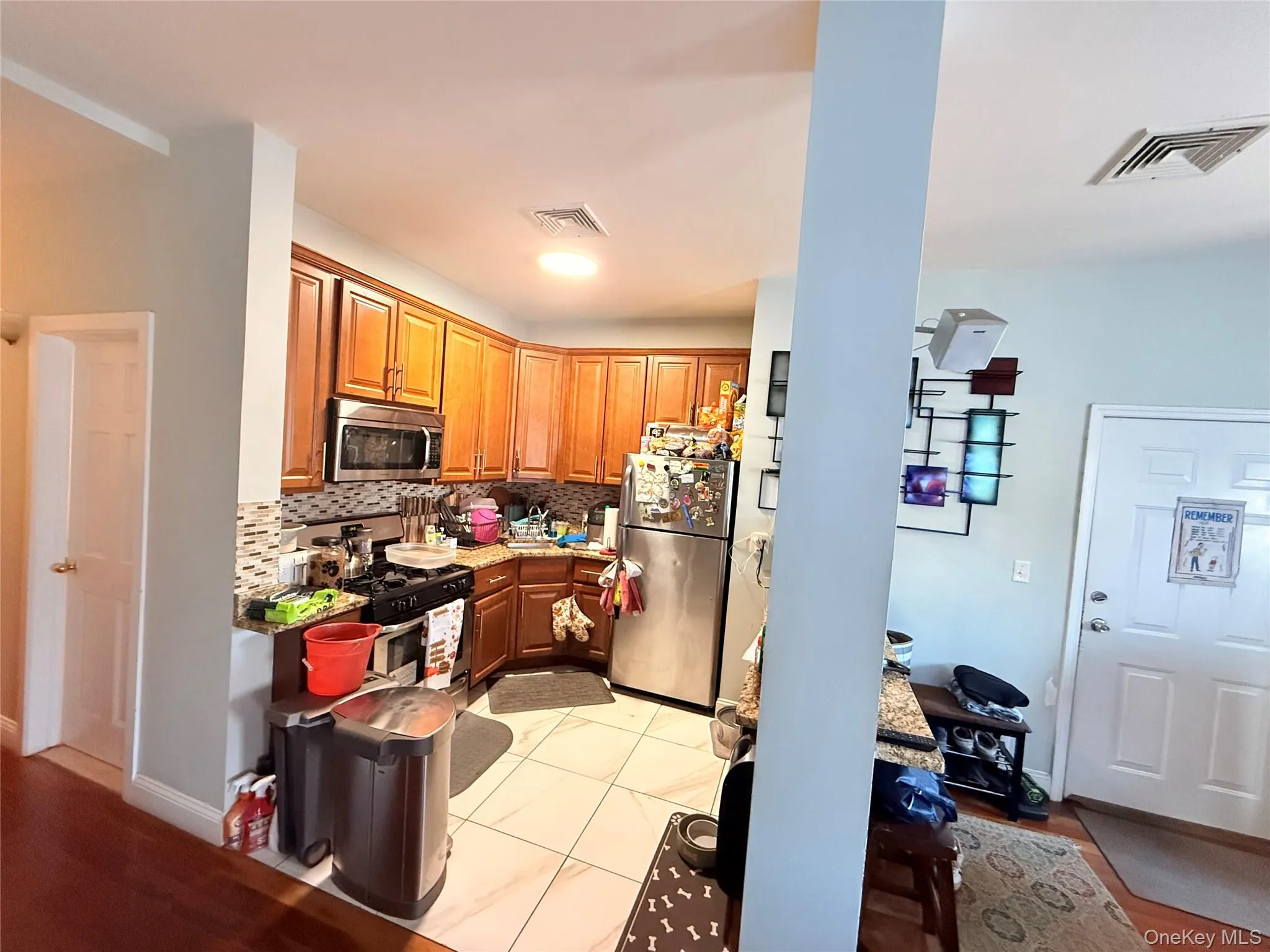 9318 Avenue K, New York, NY, 4 Bedrooms Bedrooms, 6 Rooms Rooms,1 BathroomBathrooms,Residential Lease,For Rent,Avenue K,0,978516 9318 Avenue K, New York, NY, 4 Bedrooms Bedrooms, 6 Rooms Rooms,1 BathroomBathrooms,Residential Lease,For Rent,Avenue K,0,978516