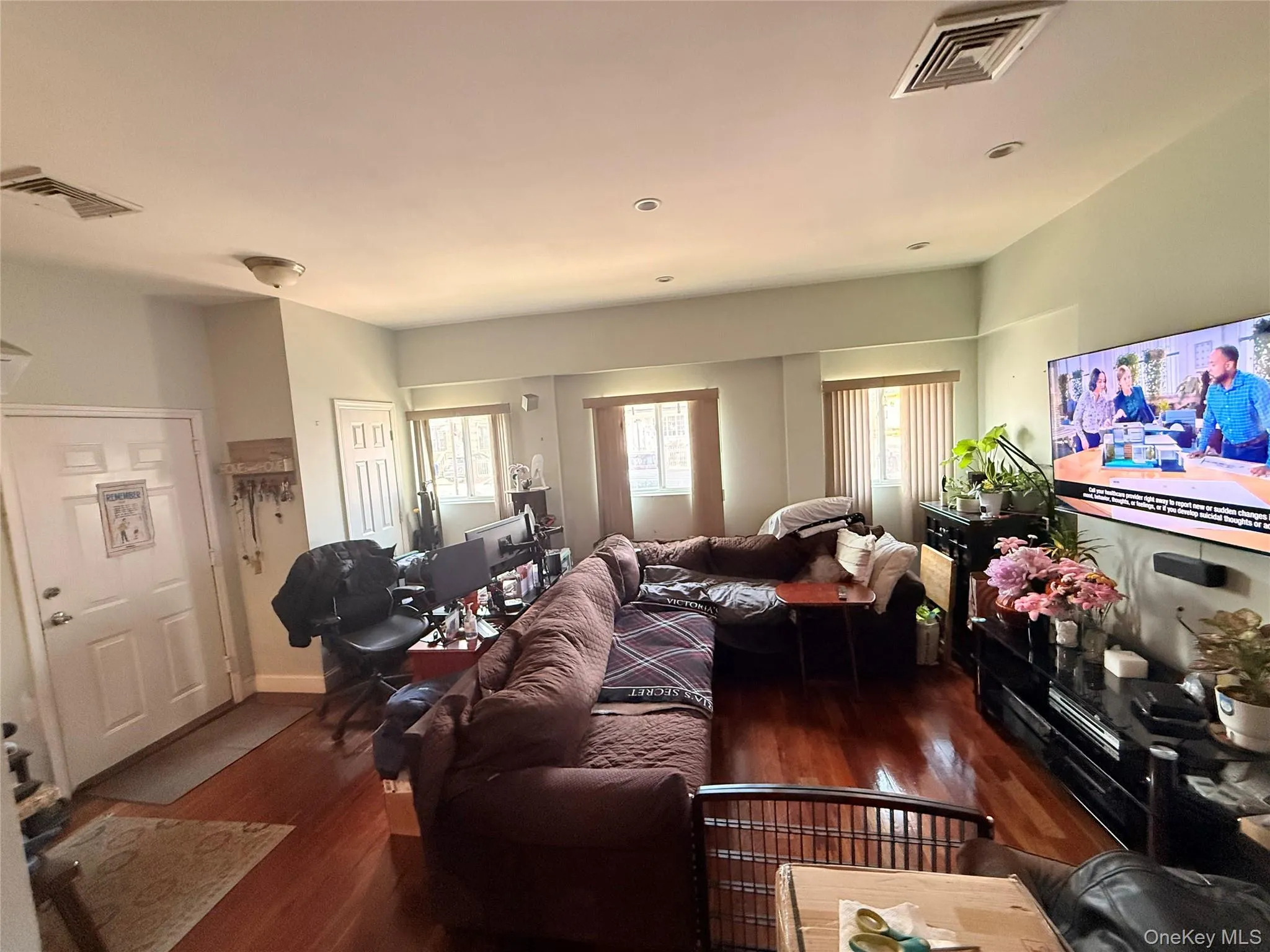 9318 Avenue K, New York, NY, 4 Bedrooms Bedrooms, 6 Rooms Rooms,1 BathroomBathrooms,Residential Lease,For Rent,Avenue K,0,978516 9318 Avenue K, New York, NY, 4 Bedrooms Bedrooms, 6 Rooms Rooms,1 BathroomBathrooms,Residential Lease,For Rent,Avenue K,0,978516