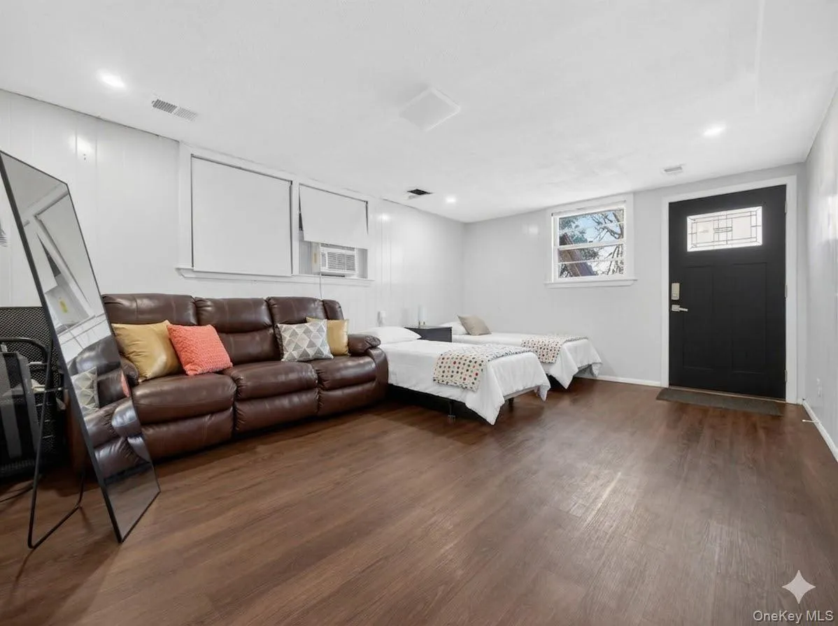 17 Victoria Drive, Ramapo, NY, 4 Bedrooms Bedrooms, 9 Rooms Rooms,2 BathroomsBathrooms,Residential,For Rent,Victoria,0,978525 17 Victoria Drive, Ramapo, NY, 4 Bedrooms Bedrooms, 9 Rooms Rooms,2 BathroomsBathrooms,Residential,For Rent,Victoria,0,978525