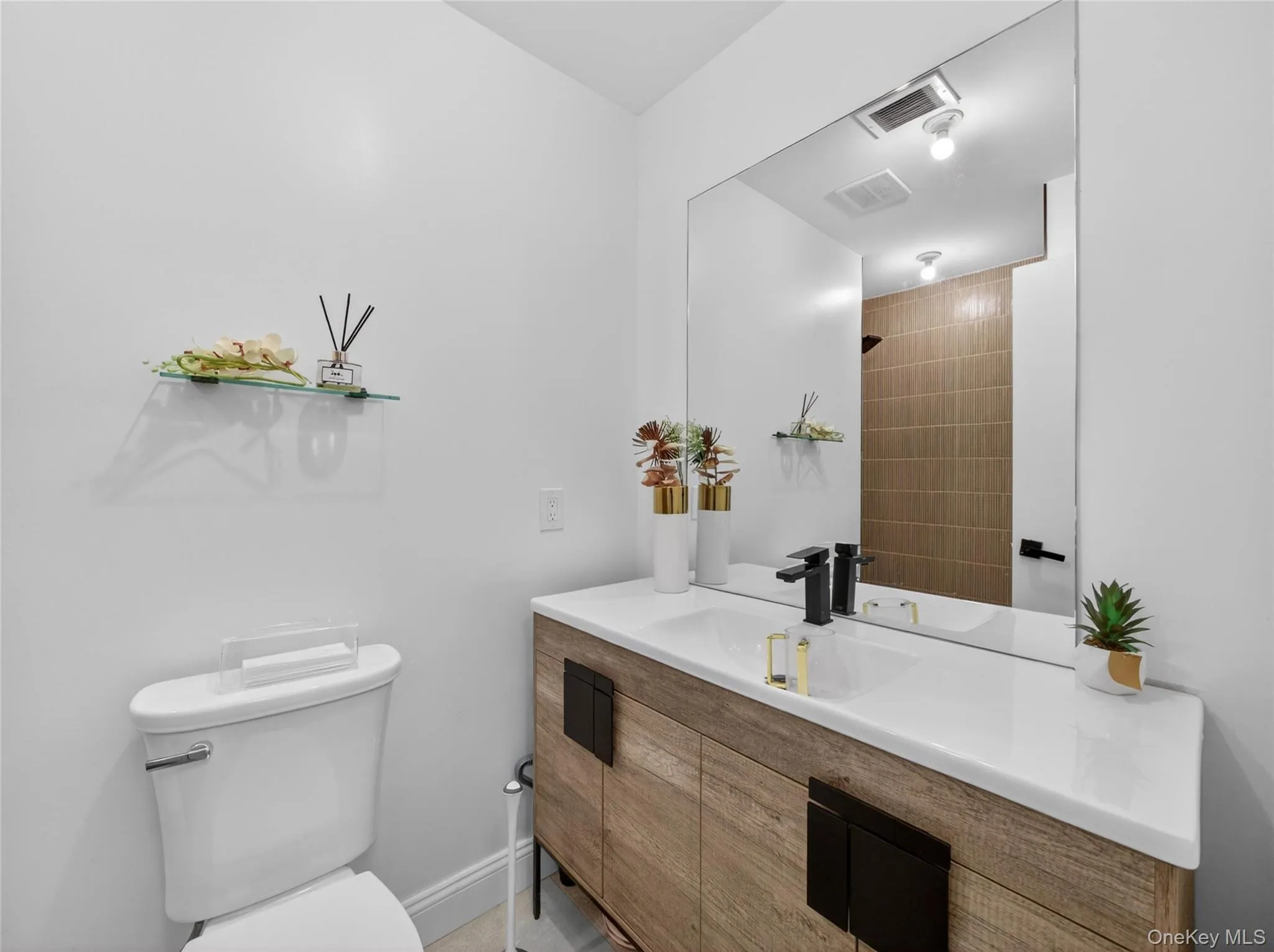 17 Victoria Drive, Ramapo, NY, 4 Bedrooms Bedrooms, 9 Rooms Rooms,2 BathroomsBathrooms,Residential,For Rent,Victoria,0,978525 17 Victoria Drive, Ramapo, NY, 4 Bedrooms Bedrooms, 9 Rooms Rooms,2 BathroomsBathrooms,Residential,For Rent,Victoria,0,978525
