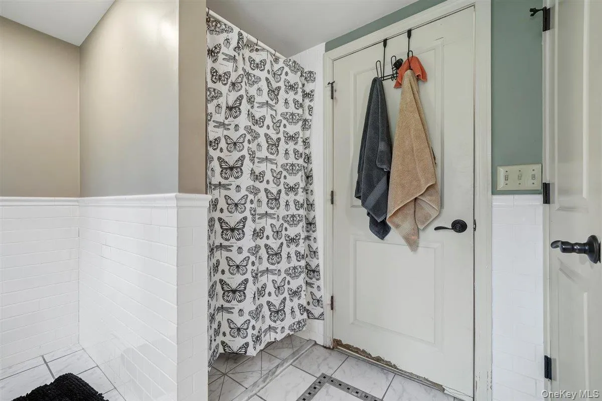 215 Prospect Road, Blooming Grove, NY, 4 Bedrooms Bedrooms, 7 Rooms Rooms,3 BathroomsBathrooms,Residential,For Rent,Prospect,0,978536 215 Prospect Road, Blooming Grove, NY, 4 Bedrooms Bedrooms, 7 Rooms Rooms,3 BathroomsBathrooms,Residential,For Rent,Prospect,0,978536