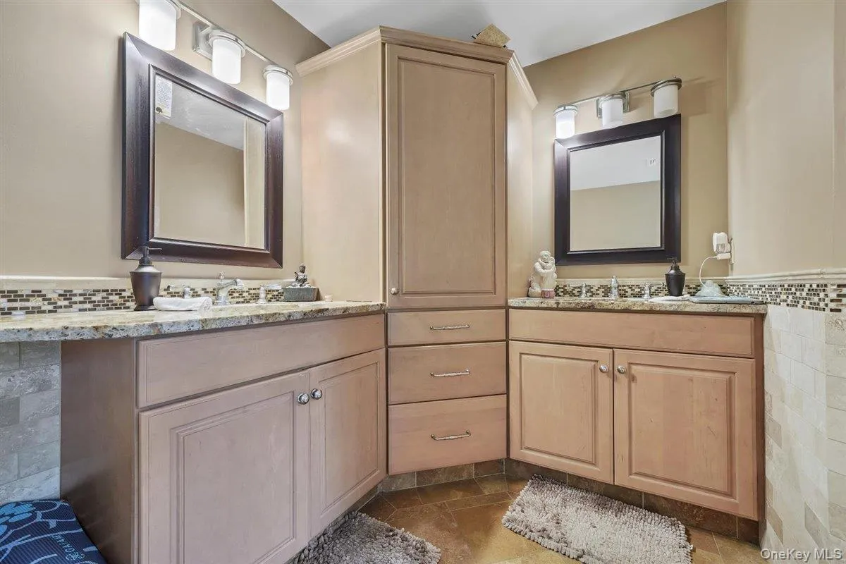 215 Prospect Road, Blooming Grove, NY, 4 Bedrooms Bedrooms, 7 Rooms Rooms,3 BathroomsBathrooms,Residential,For Rent,Prospect,0,978536 215 Prospect Road, Blooming Grove, NY, 4 Bedrooms Bedrooms, 7 Rooms Rooms,3 BathroomsBathrooms,Residential,For Rent,Prospect,0,978536
