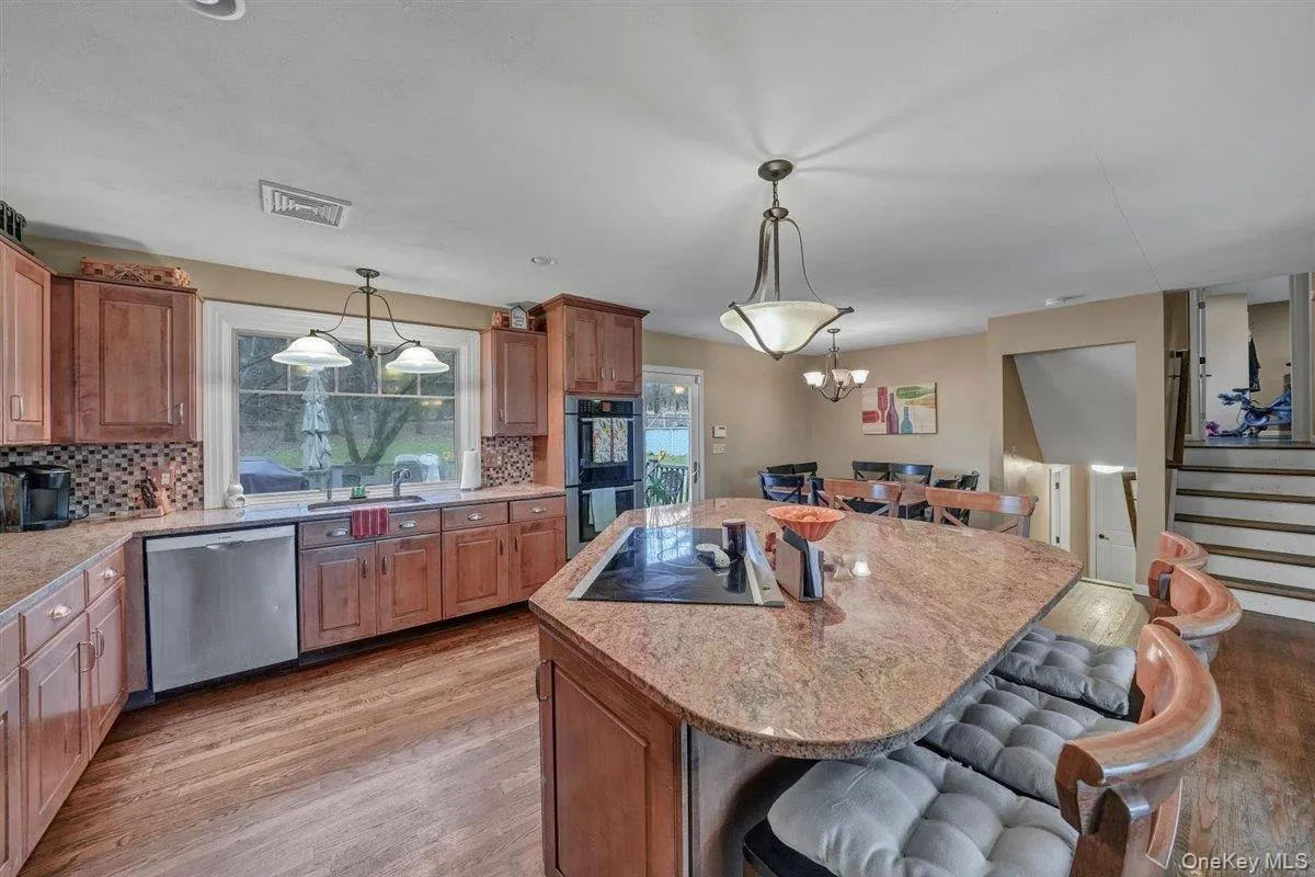 215 Prospect Road, Blooming Grove, NY, 4 Bedrooms Bedrooms, 7 Rooms Rooms,3 BathroomsBathrooms,Residential,For Rent,Prospect,0,978536 215 Prospect Road, Blooming Grove, NY, 4 Bedrooms Bedrooms, 7 Rooms Rooms,3 BathroomsBathrooms,Residential,For Rent,Prospect,0,978536