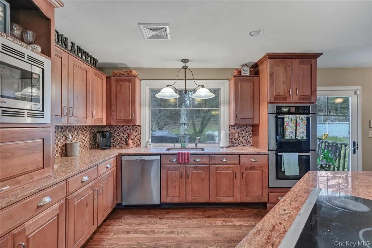 215 Prospect Road, Blooming Grove, NY, 4 Bedrooms Bedrooms, 7 Rooms Rooms,3 BathroomsBathrooms,Residential,For Rent,Prospect,0,978536 215 Prospect Road, Blooming Grove, NY, 4 Bedrooms Bedrooms, 7 Rooms Rooms,3 BathroomsBathrooms,Residential,For Rent,Prospect,0,978536