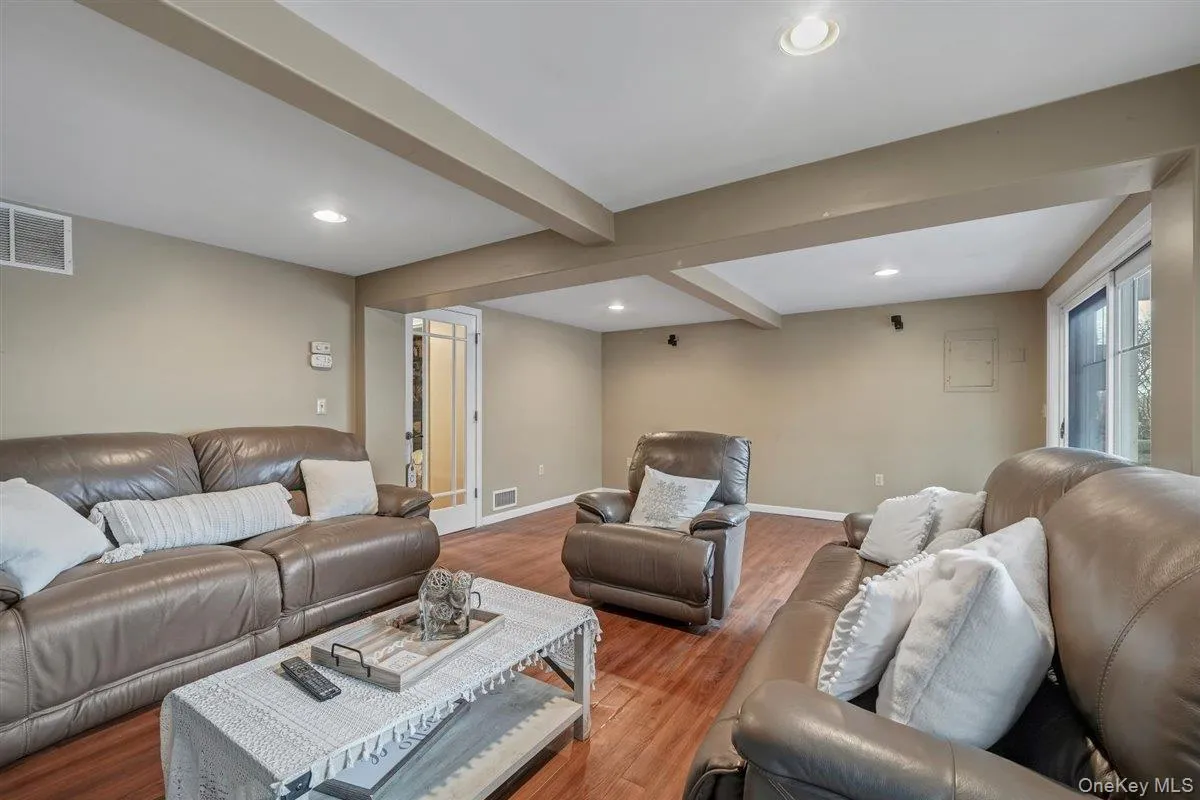 215 Prospect Road, Blooming Grove, NY, 4 Bedrooms Bedrooms, 7 Rooms Rooms,3 BathroomsBathrooms,Residential,For Rent,Prospect,0,978536 215 Prospect Road, Blooming Grove, NY, 4 Bedrooms Bedrooms, 7 Rooms Rooms,3 BathroomsBathrooms,Residential,For Rent,Prospect,0,978536