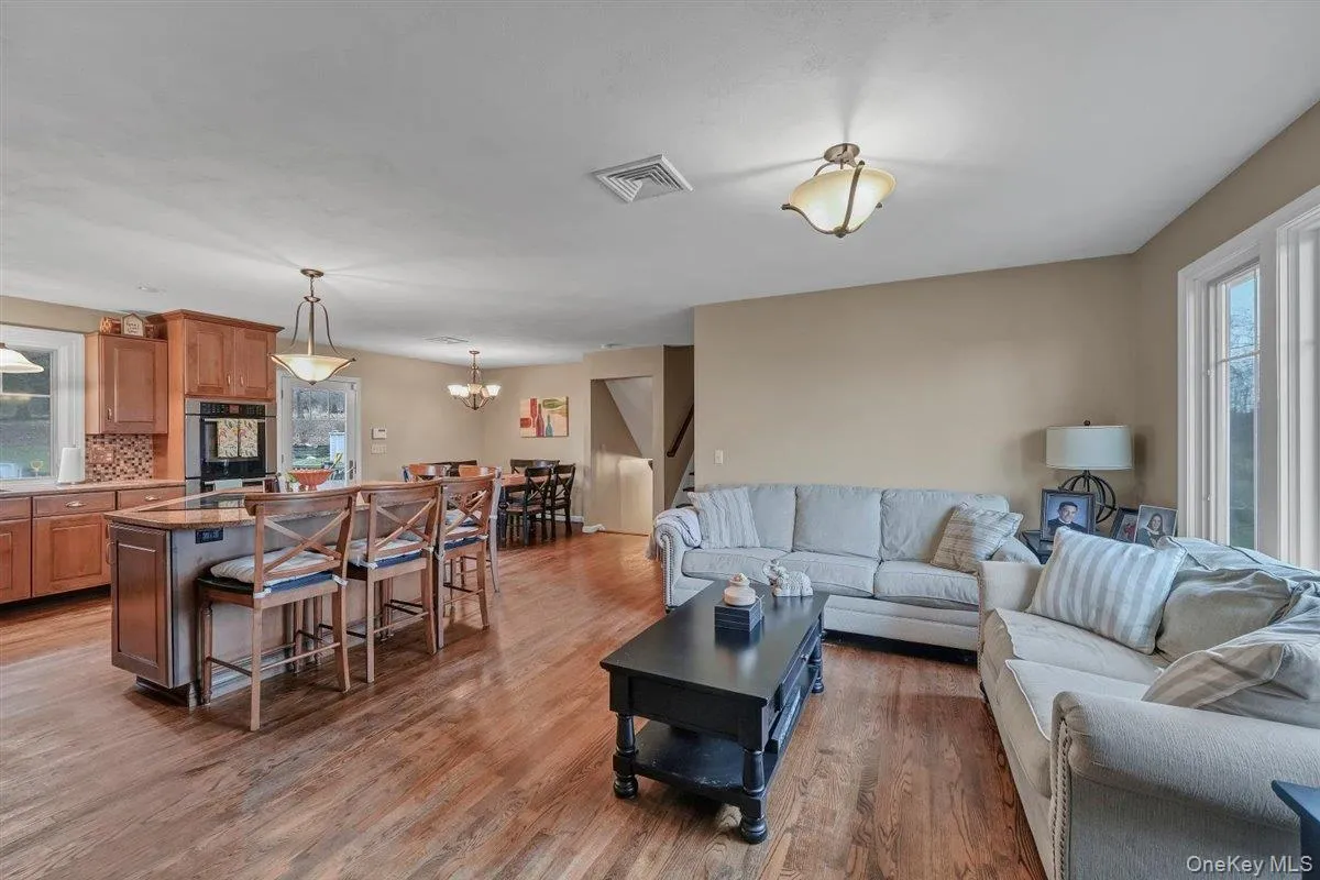 215 Prospect Road, Blooming Grove, NY, 4 Bedrooms Bedrooms, 7 Rooms Rooms,3 BathroomsBathrooms,Residential,For Rent,Prospect,0,978536 215 Prospect Road, Blooming Grove, NY, 4 Bedrooms Bedrooms, 7 Rooms Rooms,3 BathroomsBathrooms,Residential,For Rent,Prospect,0,978536