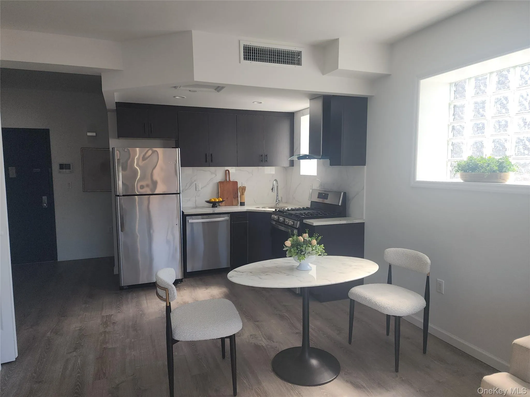 97-30 64 Avenue, New York, NY, 1 Bedroom Bedrooms, 3 Rooms Rooms,1 BathroomBathrooms,Residential Lease,For Rent,64,0,978542 97-30 64 Avenue, New York, NY, 1 Bedroom Bedrooms, 3 Rooms Rooms,1 BathroomBathrooms,Residential Lease,For Rent,64,0,978542