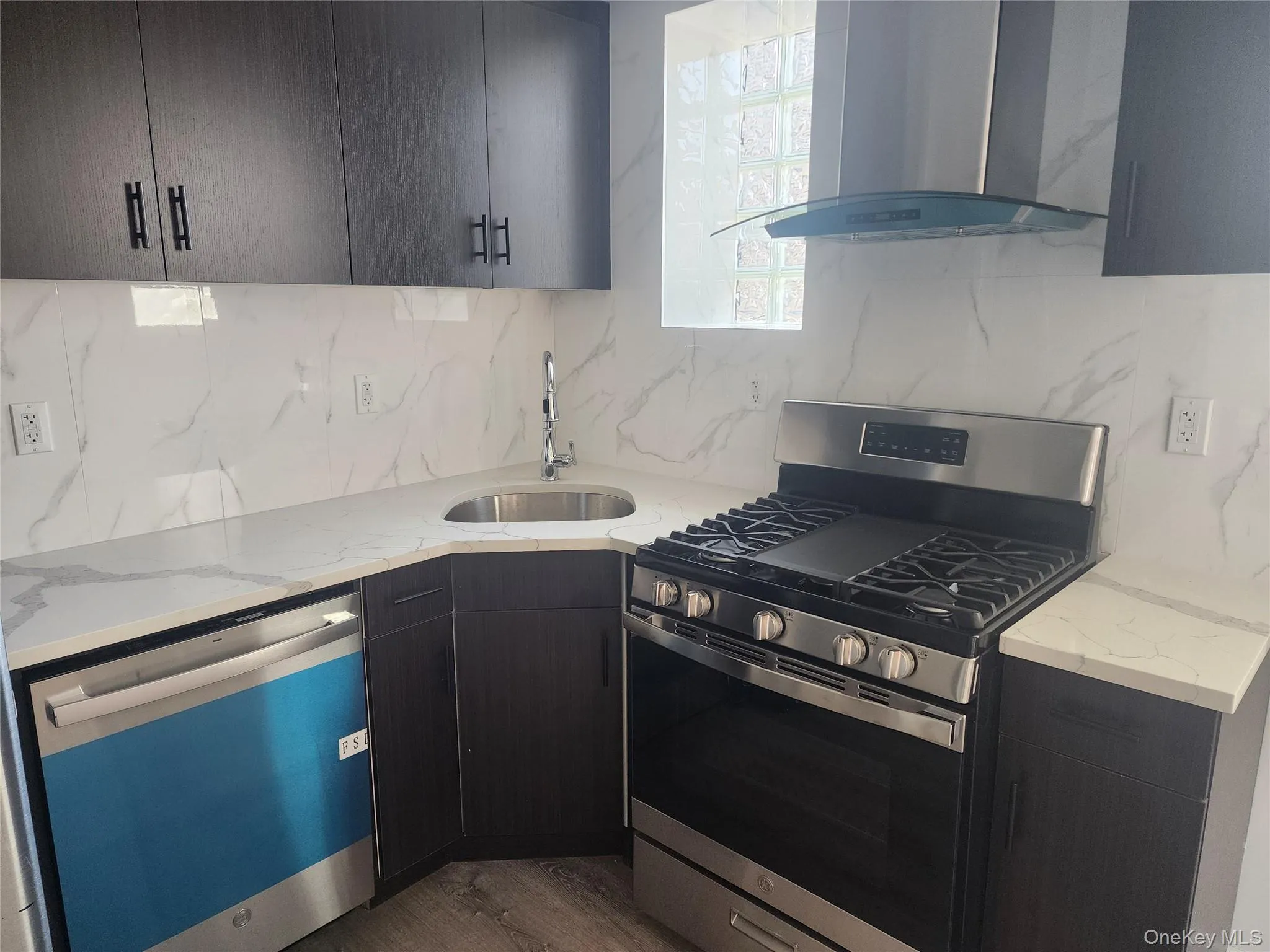 97-30 64 Avenue, New York, NY, 1 Bedroom Bedrooms, 3 Rooms Rooms,1 BathroomBathrooms,Residential Lease,For Rent,64,0,978542 97-30 64 Avenue, New York, NY, 1 Bedroom Bedrooms, 3 Rooms Rooms,1 BathroomBathrooms,Residential Lease,For Rent,64,0,978542