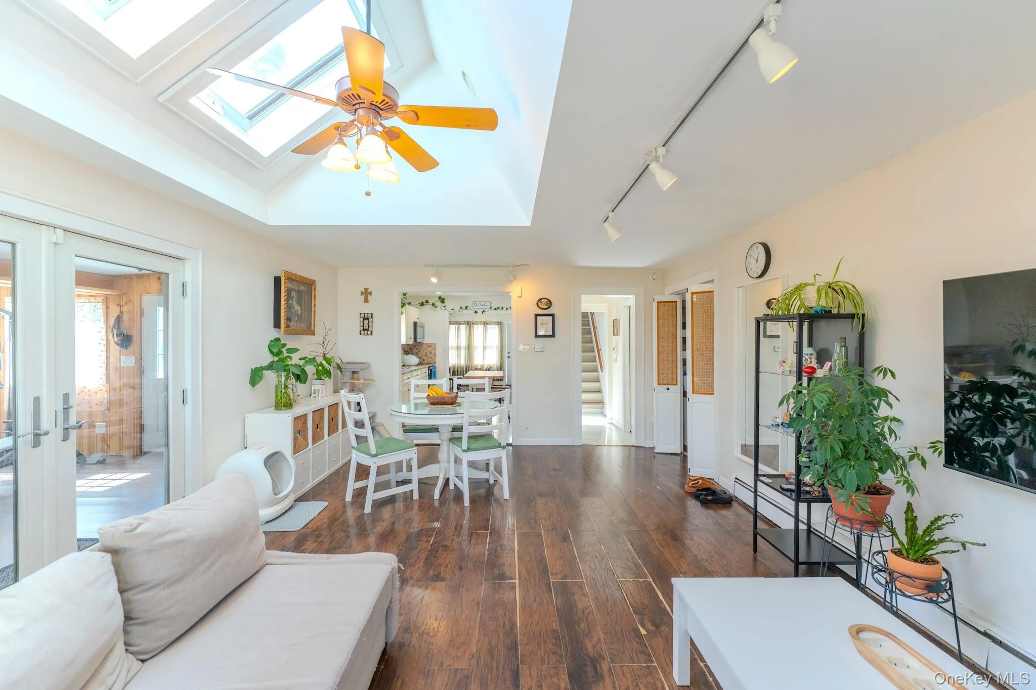 33 Manor Drive, Brookhaven, NY, 3 Bedrooms Bedrooms, 8 Rooms Rooms,1 BathroomBathrooms,Residential,For Rent,Manor,0,978553 33 Manor Drive, Brookhaven, NY, 3 Bedrooms Bedrooms, 8 Rooms Rooms,1 BathroomBathrooms,Residential,For Rent,Manor,0,978553