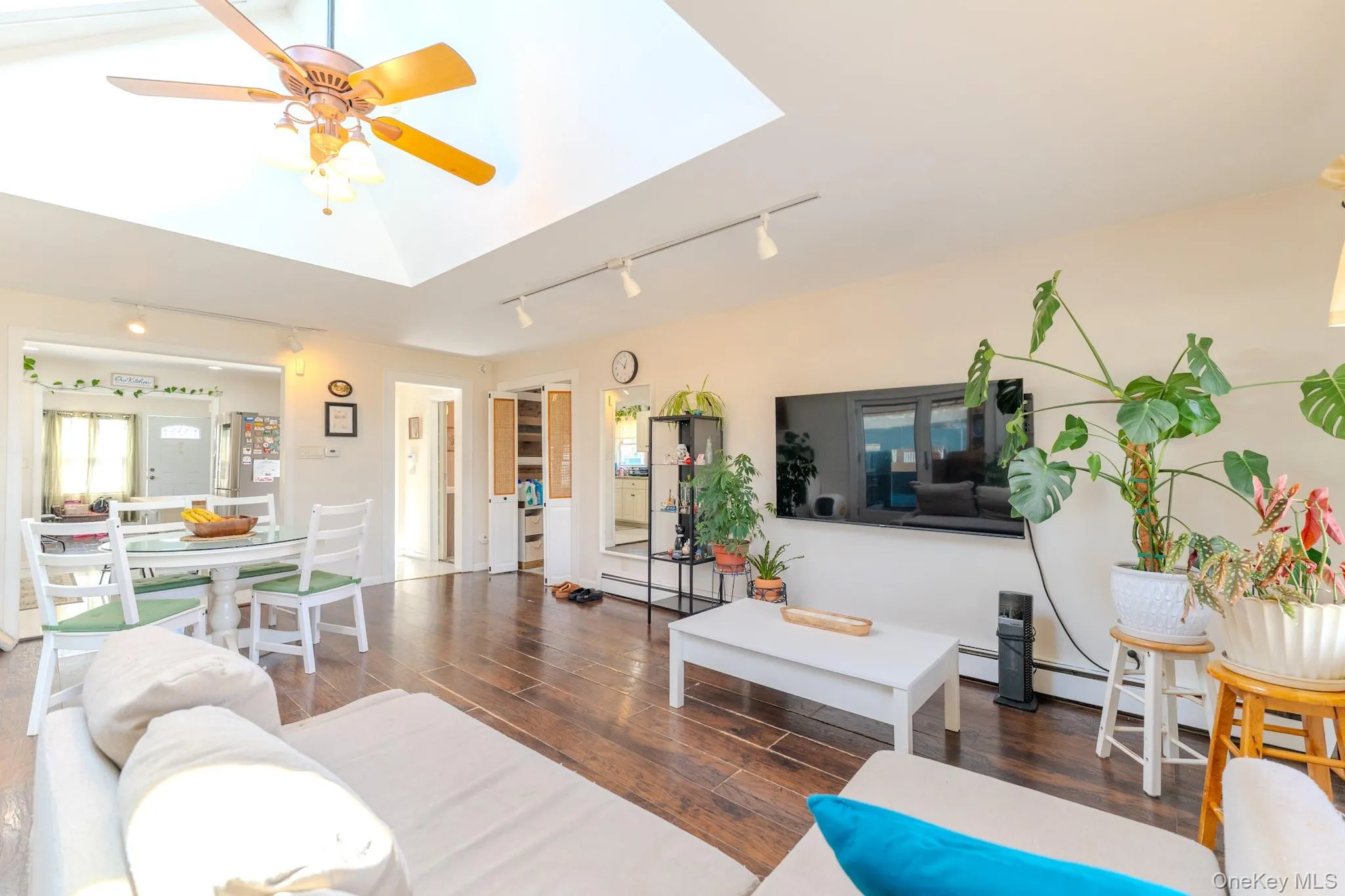 33 Manor Drive, Brookhaven, NY, 3 Bedrooms Bedrooms, 8 Rooms Rooms,1 BathroomBathrooms,Residential,For Rent,Manor,0,978553 33 Manor Drive, Brookhaven, NY, 3 Bedrooms Bedrooms, 8 Rooms Rooms,1 BathroomBathrooms,Residential,For Rent,Manor,0,978553