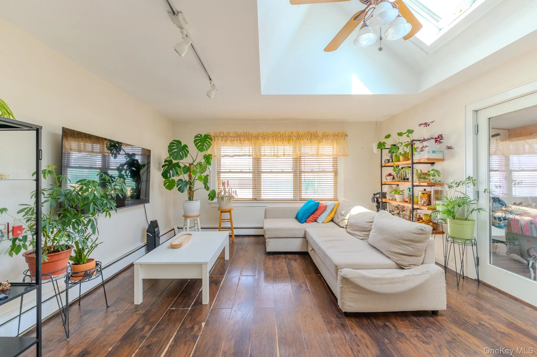 33 Manor Drive, Brookhaven, NY, 3 Bedrooms Bedrooms, 8 Rooms Rooms,1 BathroomBathrooms,Residential,For Rent,Manor,0,978553 33 Manor Drive, Brookhaven, NY, 3 Bedrooms Bedrooms, 8 Rooms Rooms,1 BathroomBathrooms,Residential,For Rent,Manor,0,978553