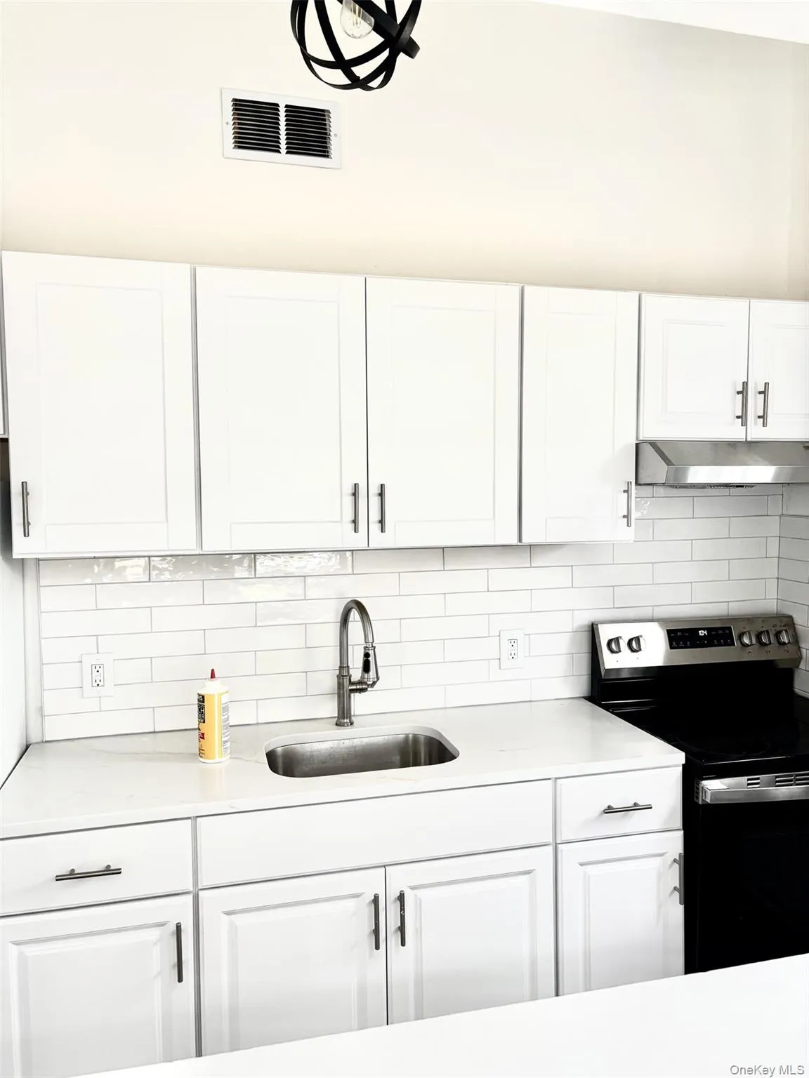 718 Provost Avenue, Brookhaven, NY, 4 Bedrooms Bedrooms, 6 Rooms Rooms,1 BathroomBathrooms,Residential Lease,For Rent,Provost,0,978598 718 Provost Avenue, Brookhaven, NY, 4 Bedrooms Bedrooms, 6 Rooms Rooms,1 BathroomBathrooms,Residential Lease,For Rent,Provost,0,978598