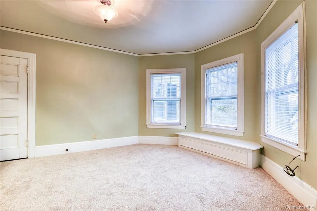 Studio Layout/Combo living/sleeping Studio Layout/Combo living/sleeping