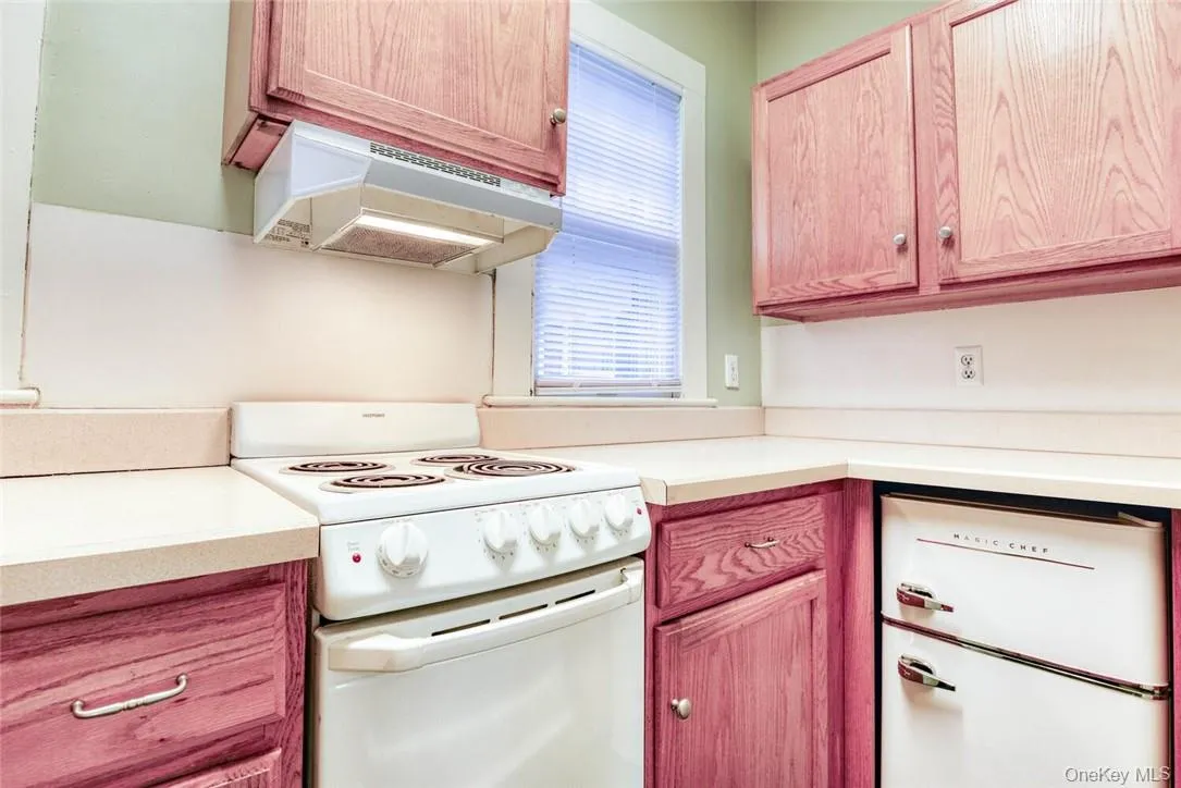 25 Maple Avenue, Warwick (town), NY, 3 Rooms Rooms,1 BathroomBathrooms,Residential Lease,For Rent,Maple,0,978599 25 Maple Avenue, Warwick (town), NY, 3 Rooms Rooms,1 BathroomBathrooms,Residential Lease,For Rent,Maple,0,978599