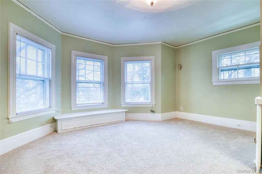 Living/Sleeping Living/Sleeping