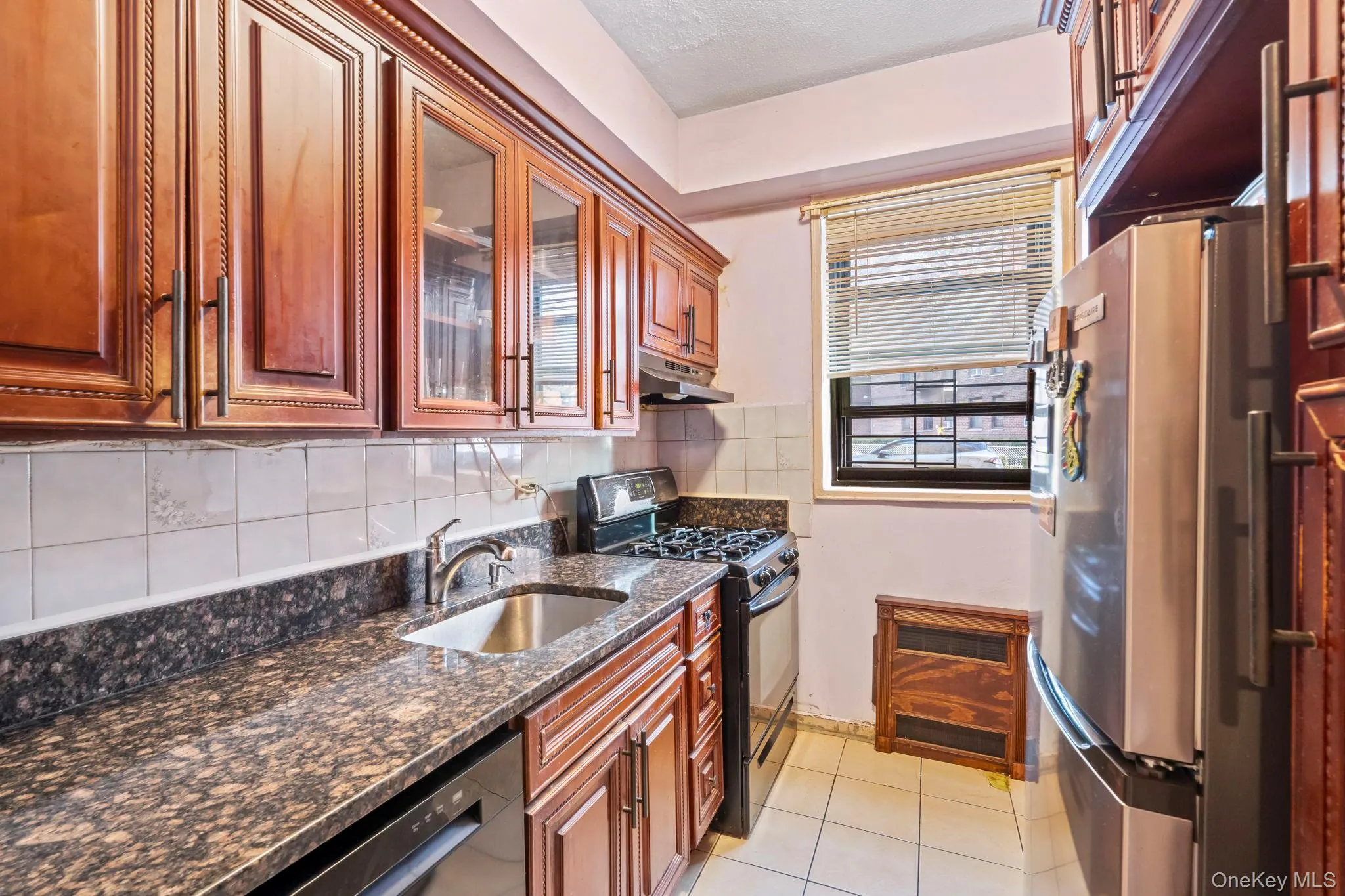139-15 83rd Avenue, New York, NY, 1 Bedroom Bedrooms, 3 Rooms Rooms,1 BathroomBathrooms,Residential,For Rent,83rd,0,978614 139-15 83rd Avenue, New York, NY, 1 Bedroom Bedrooms, 3 Rooms Rooms,1 BathroomBathrooms,Residential,For Rent,83rd,0,978614