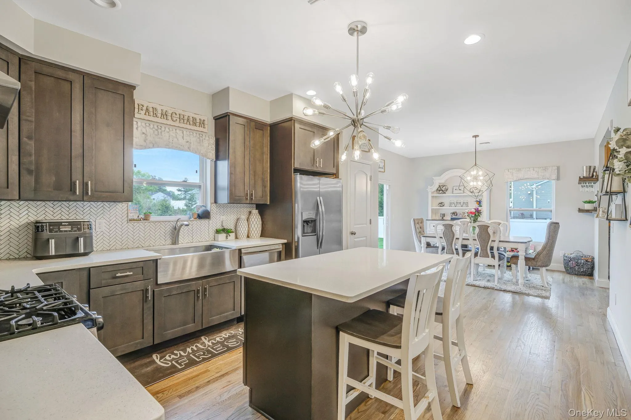 EIK with SS Appliances, Gas Cooking, Quartz Countertops, Deep Farm Sink, Pantry EIK with SS Appliances, Gas Cooking, Quartz Countertops, Deep Farm Sink, Pantry