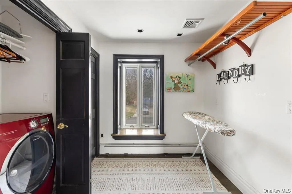 33 Beach Road, Huntington, NY, 6 Bedrooms Bedrooms, 15 Rooms Rooms,4 BathroomsBathrooms,Residential,For Rent,Beach,0,978627 33 Beach Road, Huntington, NY, 6 Bedrooms Bedrooms, 15 Rooms Rooms,4 BathroomsBathrooms,Residential,For Rent,Beach,0,978627