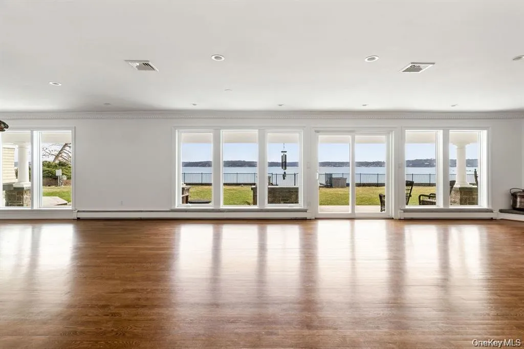 33 Beach Road, Huntington, NY, 6 Bedrooms Bedrooms, 15 Rooms Rooms,4 BathroomsBathrooms,Residential,For Rent,Beach,0,978627 33 Beach Road, Huntington, NY, 6 Bedrooms Bedrooms, 15 Rooms Rooms,4 BathroomsBathrooms,Residential,For Rent,Beach,0,978627