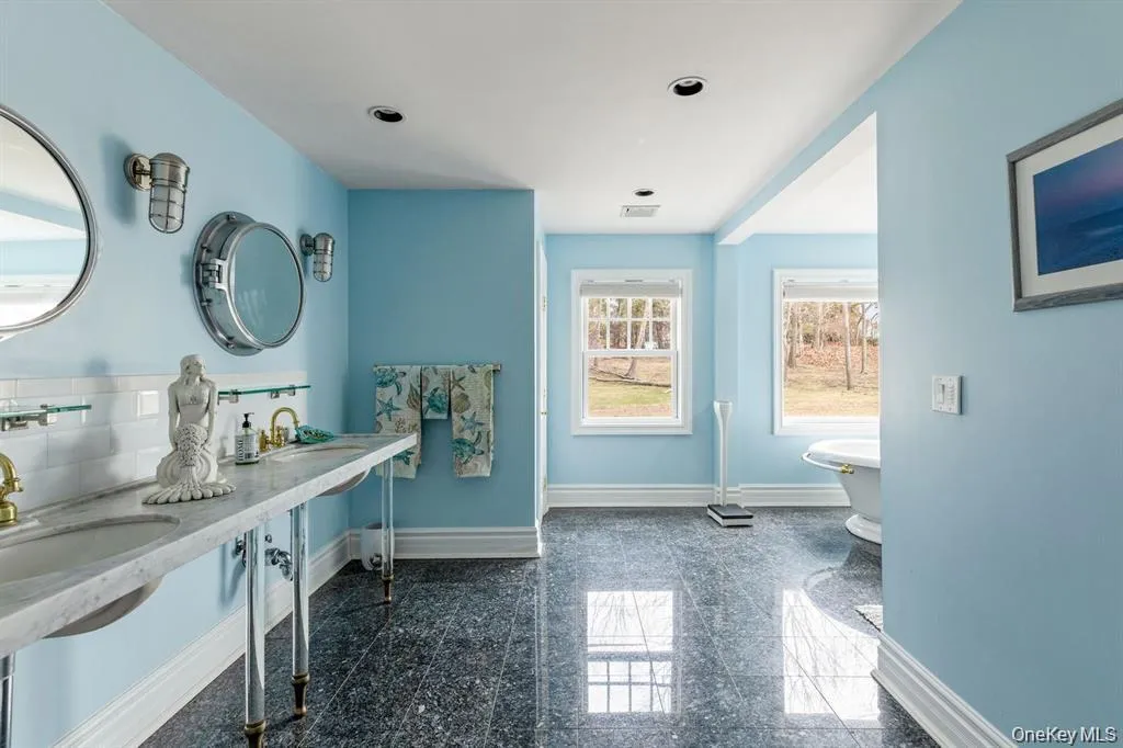33 Beach Road, Huntington, NY, 6 Bedrooms Bedrooms, 15 Rooms Rooms,4 BathroomsBathrooms,Residential,For Rent,Beach,0,978627 33 Beach Road, Huntington, NY, 6 Bedrooms Bedrooms, 15 Rooms Rooms,4 BathroomsBathrooms,Residential,For Rent,Beach,0,978627