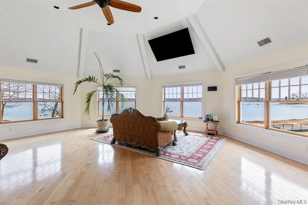 33 Beach Road, Huntington, NY, 6 Bedrooms Bedrooms, 15 Rooms Rooms,4 BathroomsBathrooms,Residential,For Rent,Beach,0,978627 33 Beach Road, Huntington, NY, 6 Bedrooms Bedrooms, 15 Rooms Rooms,4 BathroomsBathrooms,Residential,For Rent,Beach,0,978627