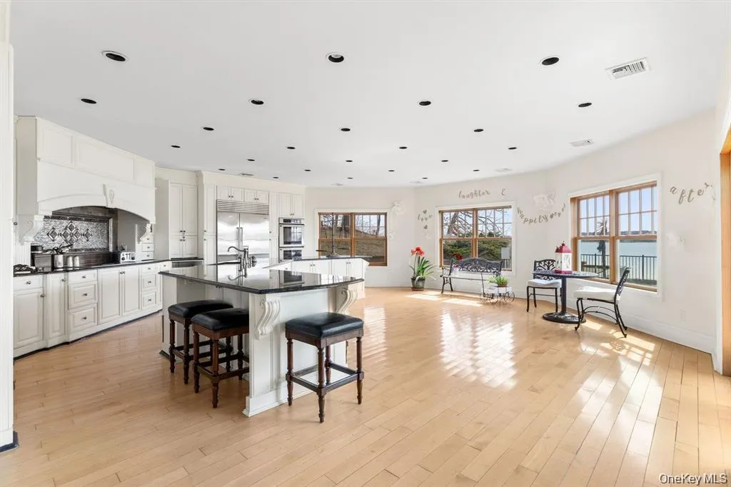33 Beach Road, Huntington, NY, 6 Bedrooms Bedrooms, 15 Rooms Rooms,4 BathroomsBathrooms,Residential,For Rent,Beach,0,978627 33 Beach Road, Huntington, NY, 6 Bedrooms Bedrooms, 15 Rooms Rooms,4 BathroomsBathrooms,Residential,For Rent,Beach,0,978627